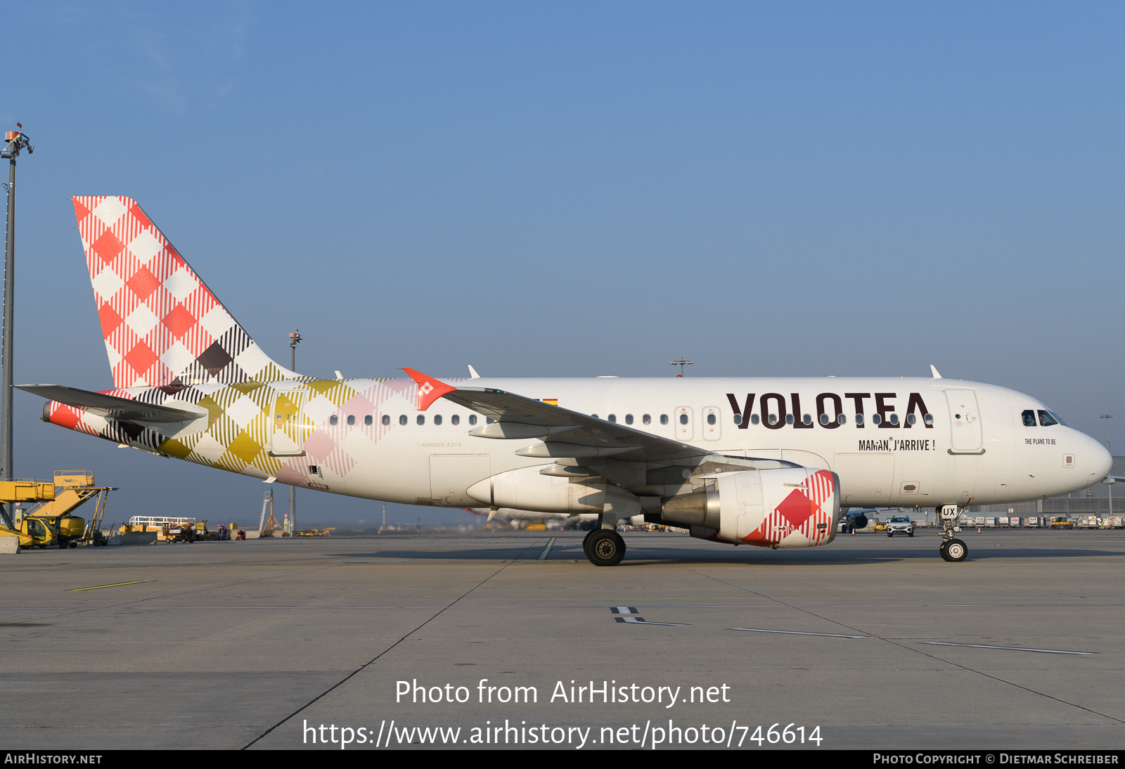 Aircraft Photo of EC-MUX | Airbus A319-111 | Volotea | AirHistory.net #746614