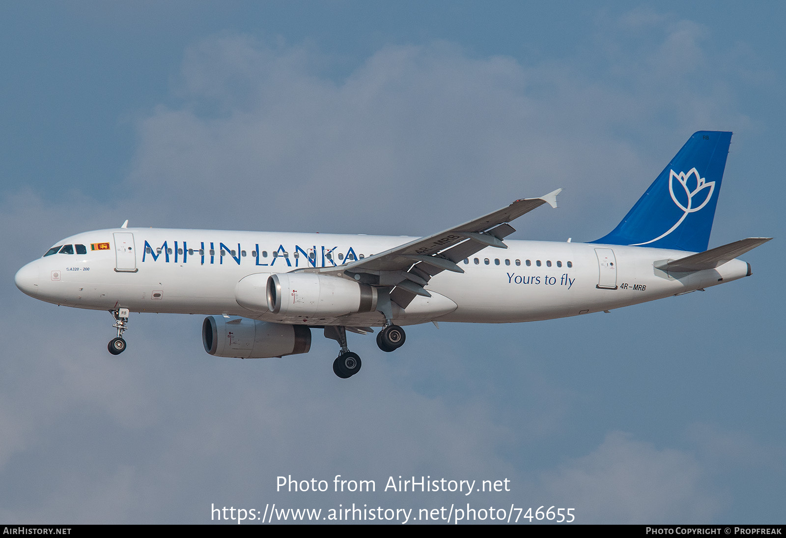 Aircraft Photo of 4R-MRB | Airbus A320-232 | Mihin Lanka | AirHistory.net #746655