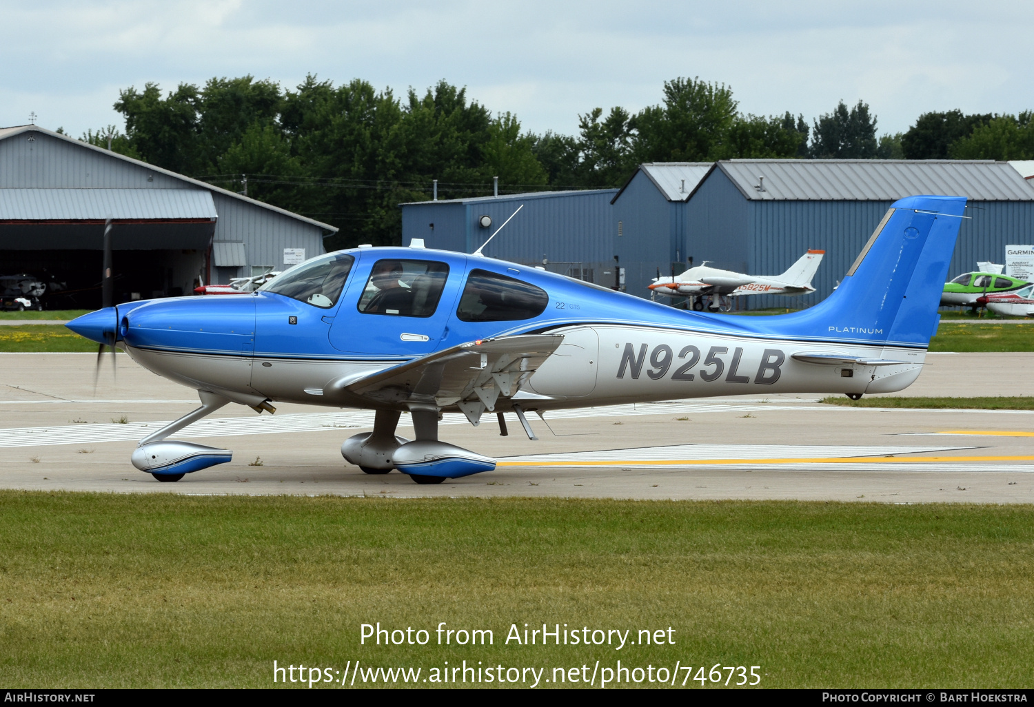 Aircraft Photo of N925LB | Cirrus SR-22 G6-GTS Platinum | AirHistory.net #746735