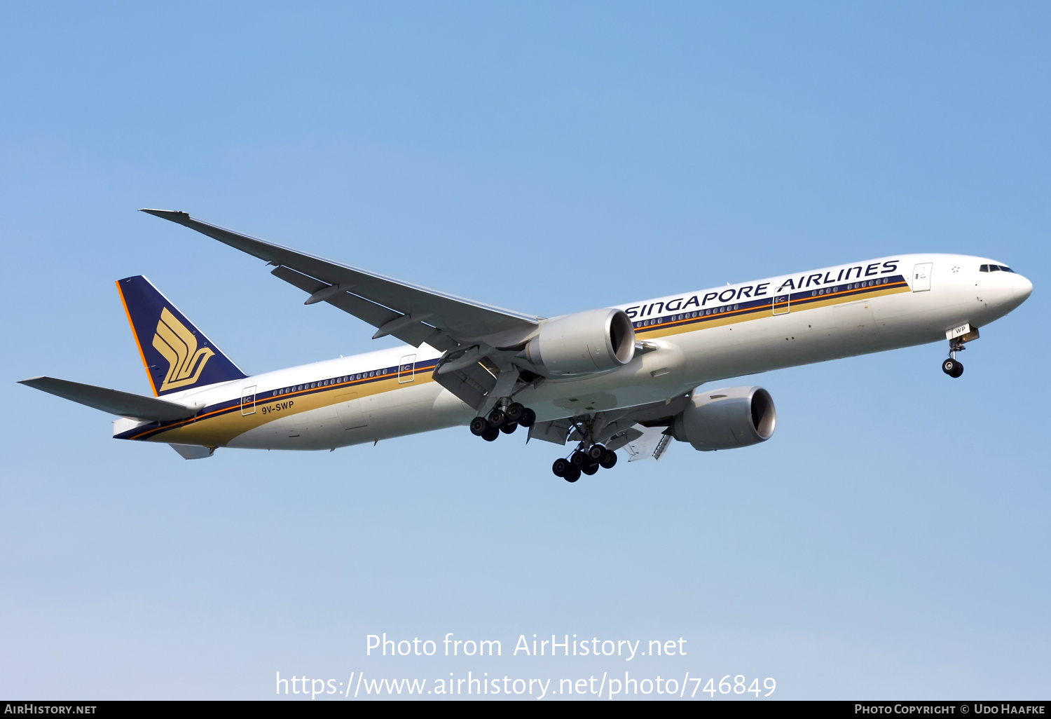 Aircraft Photo of 9V-SWP | Boeing 777-312/ER | Singapore Airlines | AirHistory.net #746849