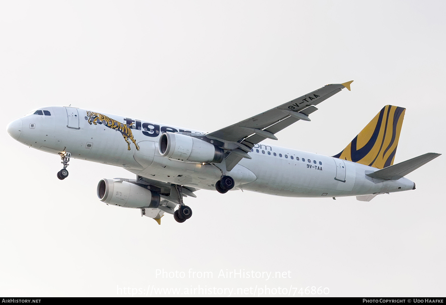 Aircraft Photo of 9V-TAA | Airbus A320-232 | Tiger Airways | AirHistory.net #746860