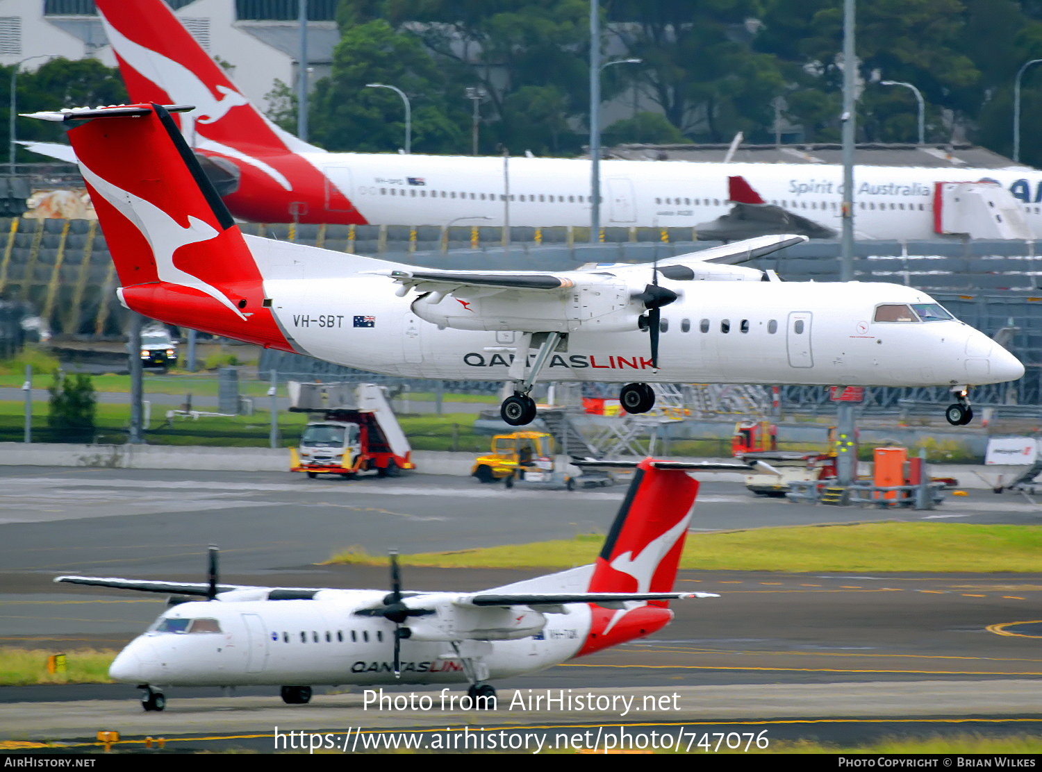 Aircraft Photo of VH-SBT | Bombardier DHC-8-315Q Dash 8 | QantasLink | AirHistory.net #747076