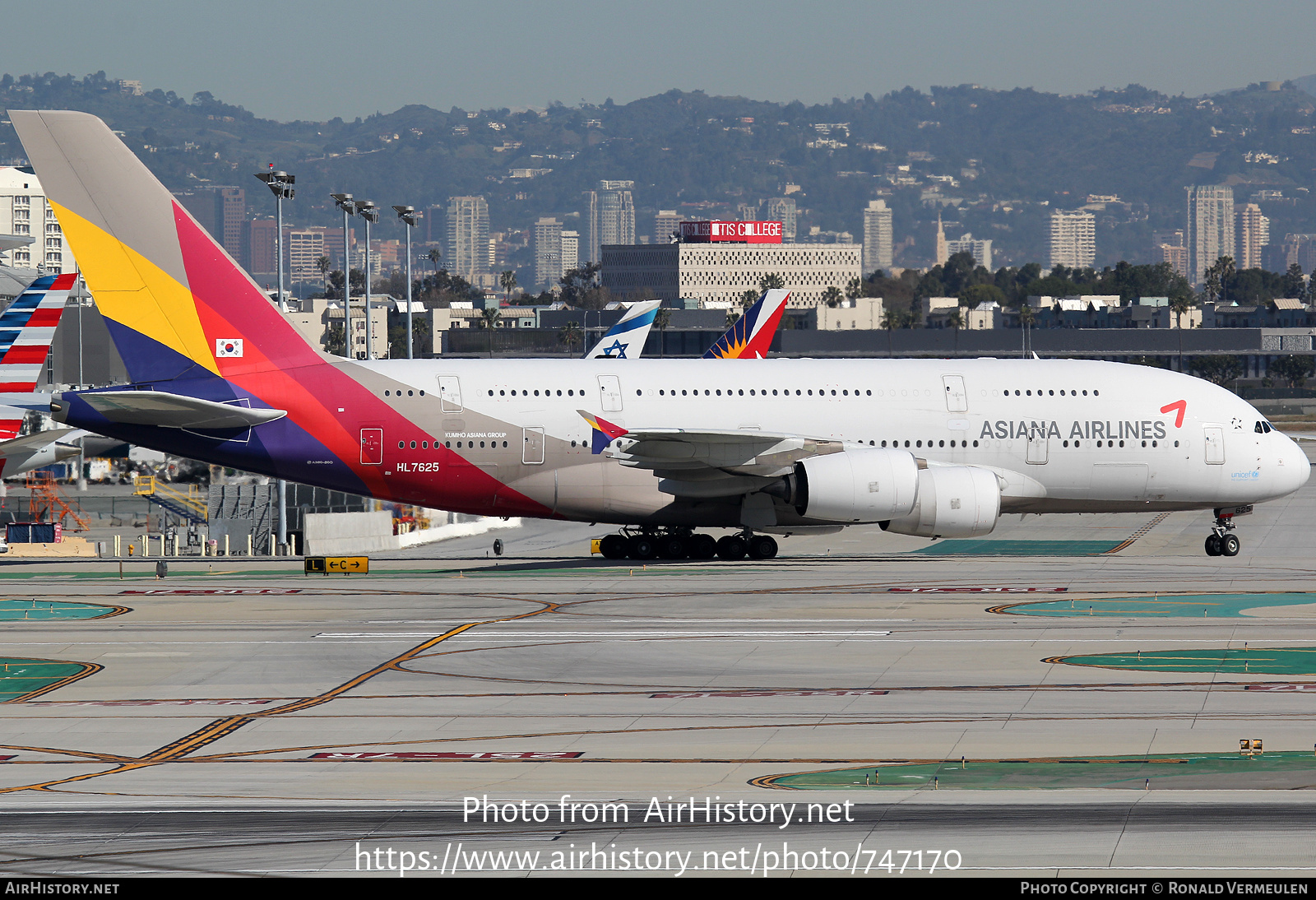 Aircraft Photo of HL7625 | Airbus A380-841 | Asiana Airlines | AirHistory.net #747170