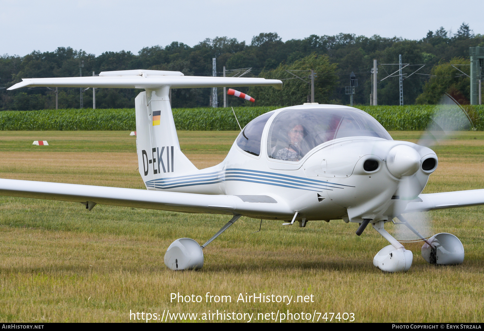 Aircraft Photo of D-EKII | Diamond DA40 Diamond Star | AirHistory.net #747403