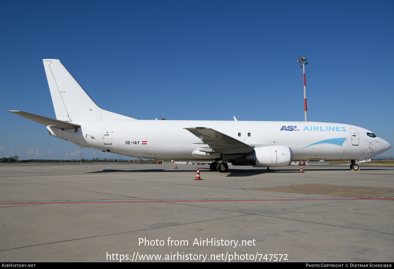 Aircraft Photo of OE-IAY | Boeing 737-4Q8(SF) | ASL Airlines | AirHistory.net #747572