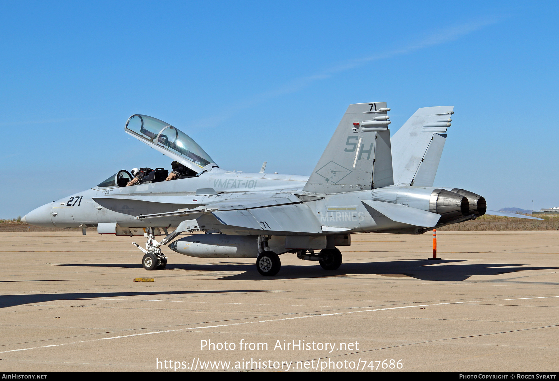 Aircraft Photo of 164216 | McDonnell Douglas F/A-18D Hornet | USA - Marines | AirHistory.net #747686