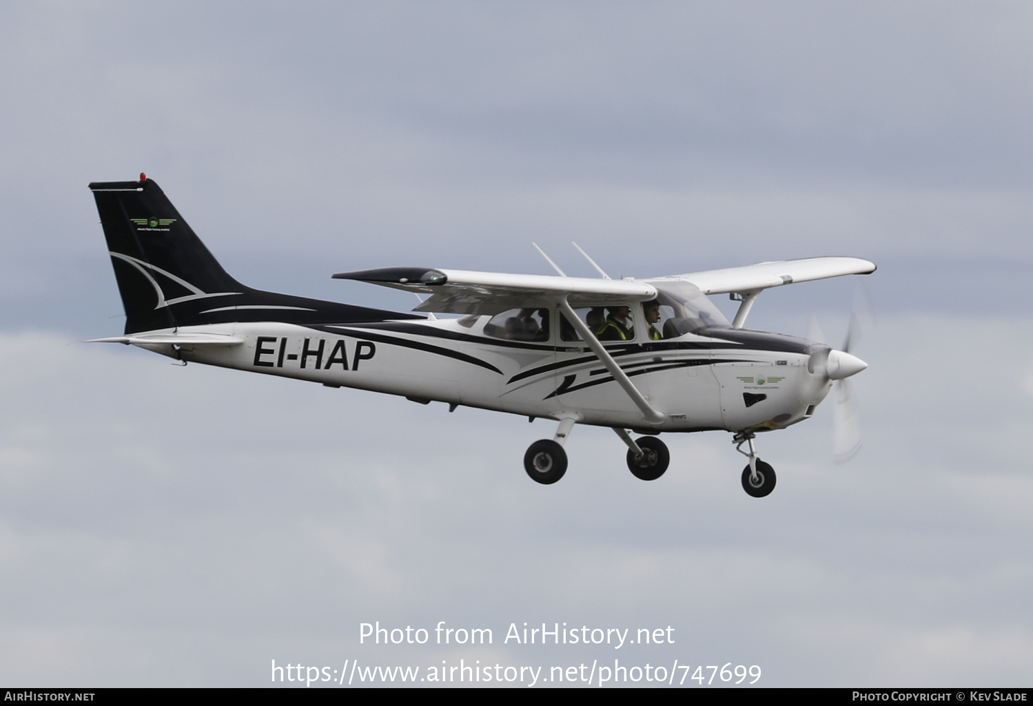 Aircraft Photo of EI-HAP | Cessna 172S Skyhawk SP | Atlantic Flight Training | AirHistory.net #747699