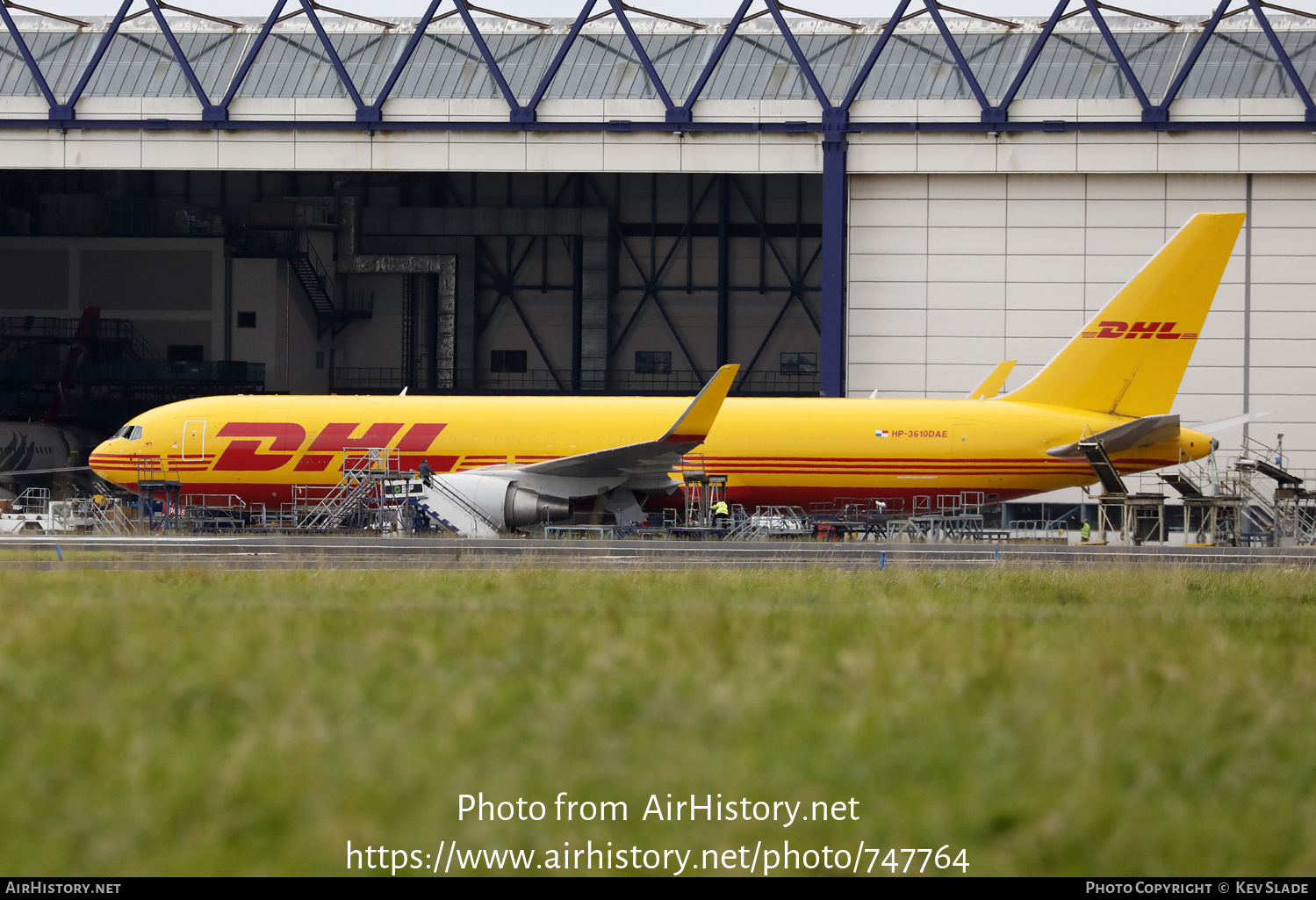 Aircraft Photo of HP-3610DAE | Boeing 767-316/ER(BCF) | DHL International | AirHistory.net #747764