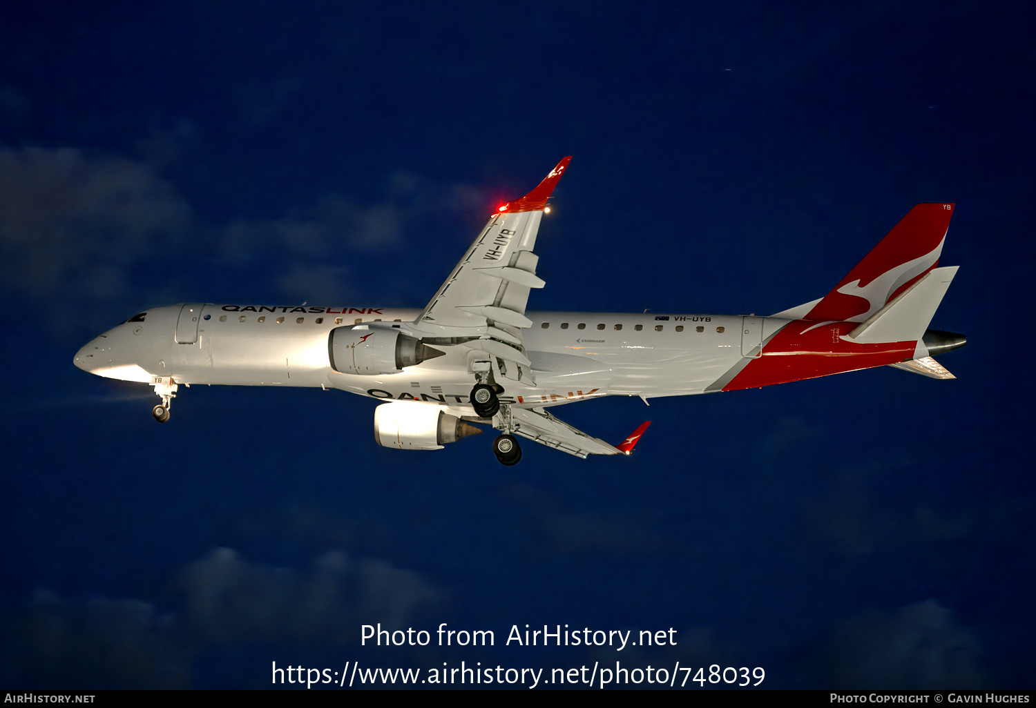 Aircraft Photo of VH-UYB | Embraer 190AR (ERJ-190-100IGW) | QantasLink | AirHistory.net #748039