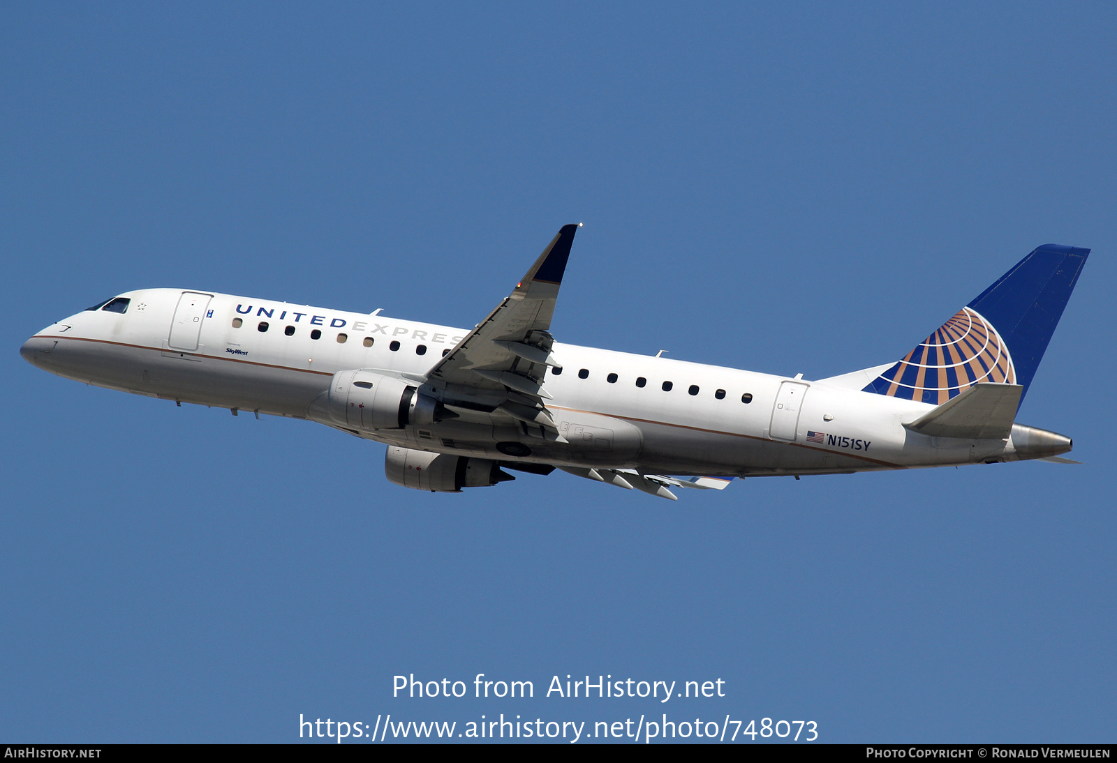 Aircraft Photo of N151SY | Embraer 175LR (ERJ-170-200LR) | United Express | AirHistory.net #748073