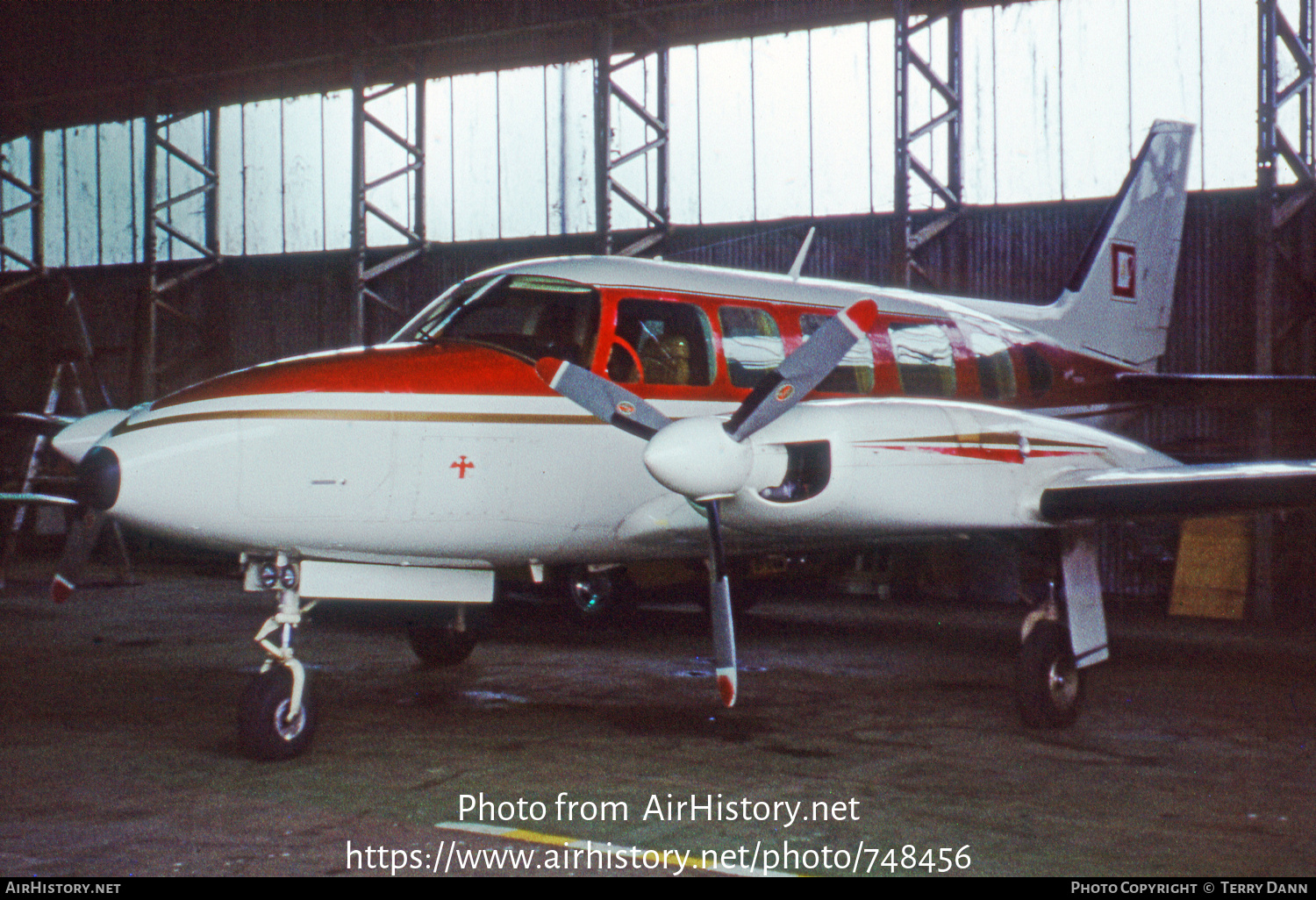 Aircraft Photo of G-BBCT | Piper PA-31-350 Navajo Chieftain | AirHistory.net #748456