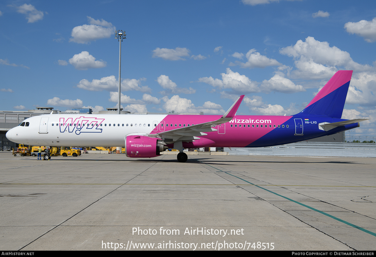 Aircraft Photo of HA-LVO | Airbus A321-271NX | Wizz Air | AirHistory.net #748515