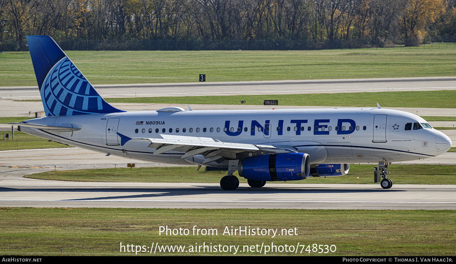 Aircraft Photo of N809UA | Airbus A319-131 | United Airlines | AirHistory.net #748530