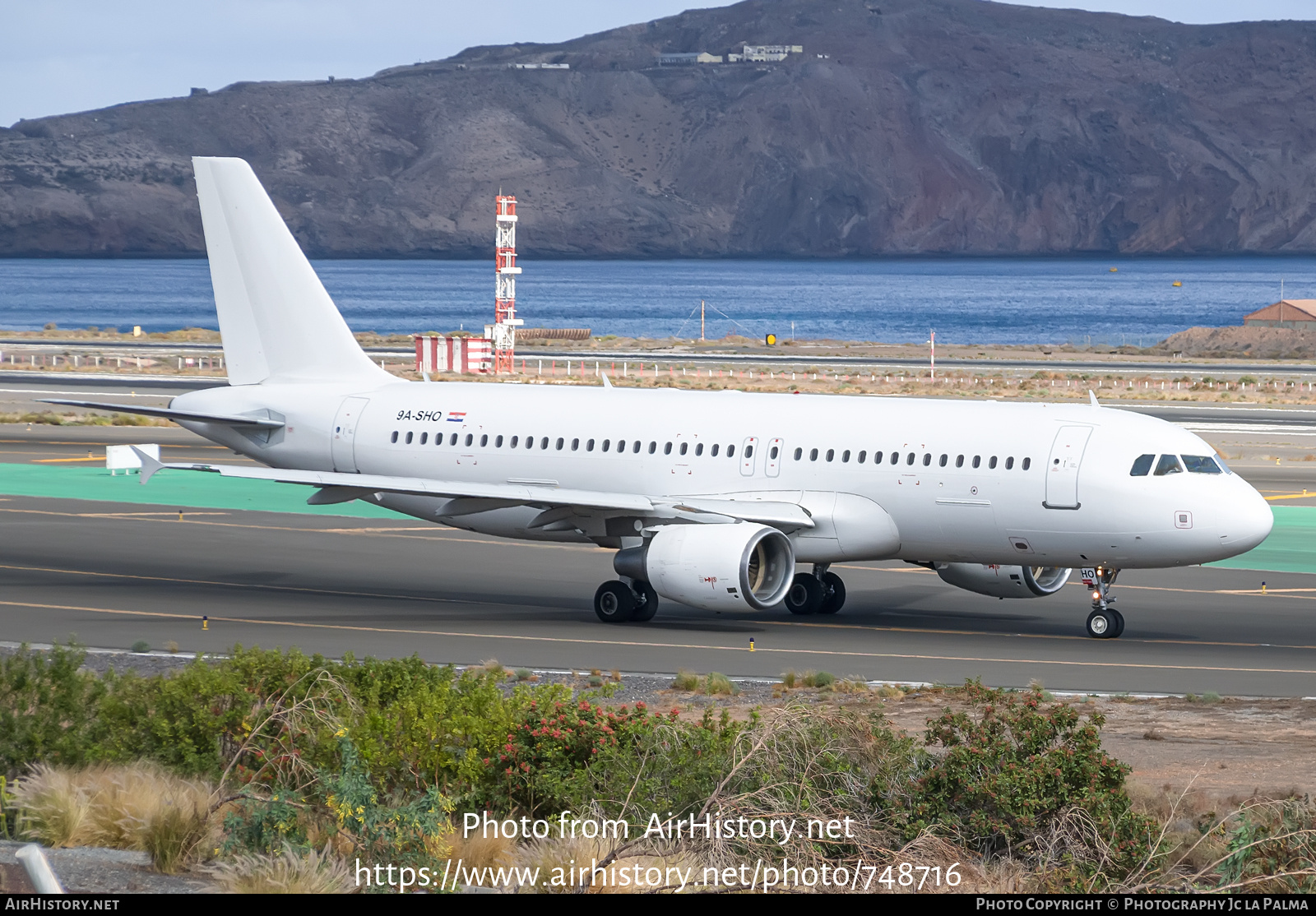 Aircraft Photo of 9H-SHO | Boeing 737-85F | BlueBird Airways | AirHistory.net #748716