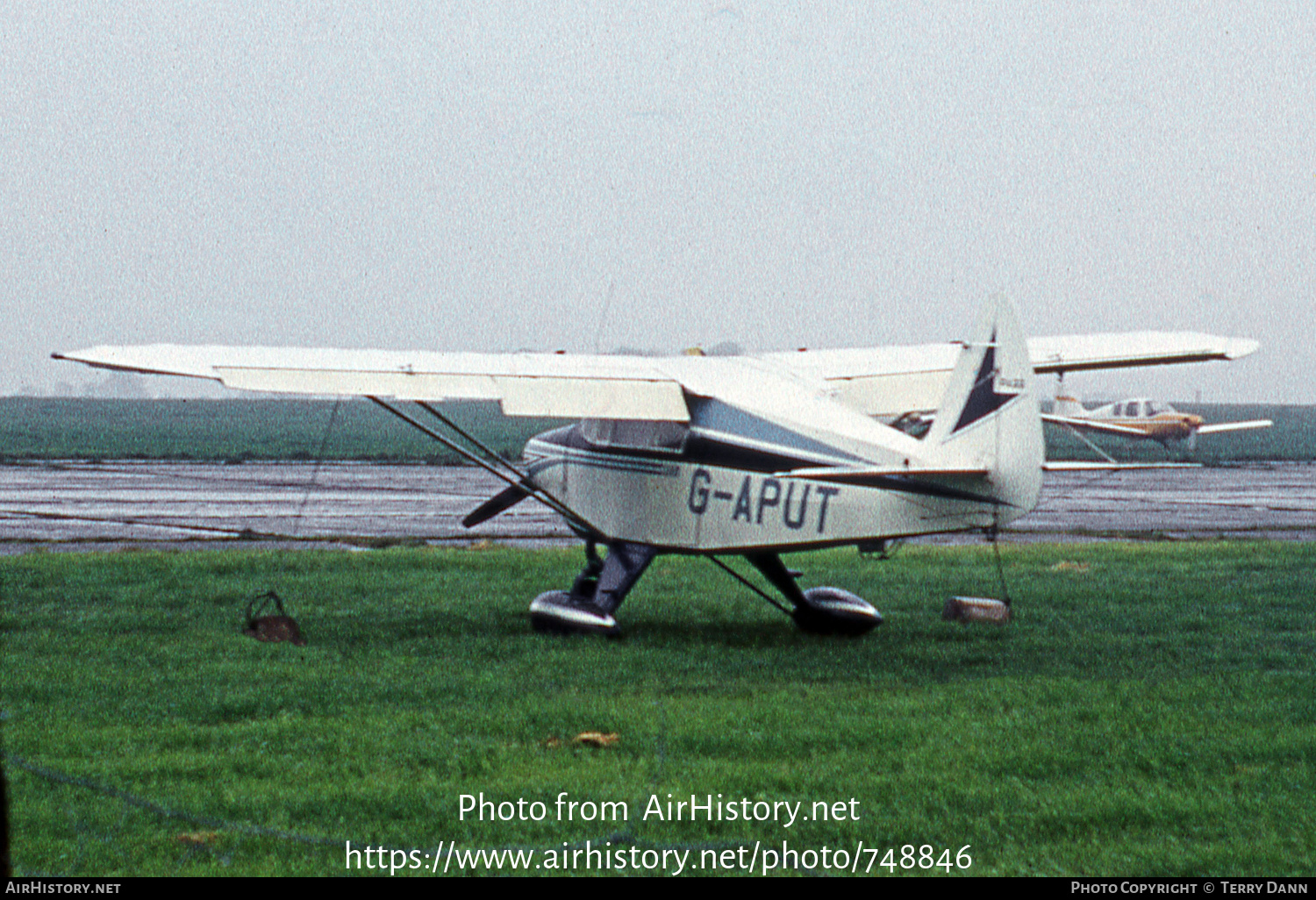 Aircraft Photo of G-APUT | Piper PA-22-160 Tri-Pacer | AirHistory.net #748846