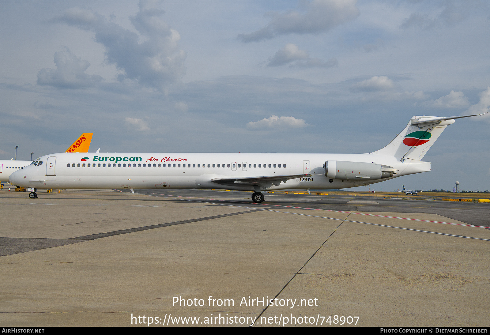 Aircraft Photo of LZ-LDJ | McDonnell Douglas MD-82 (DC-9-82) | European Air Charter | AirHistory.net #748907