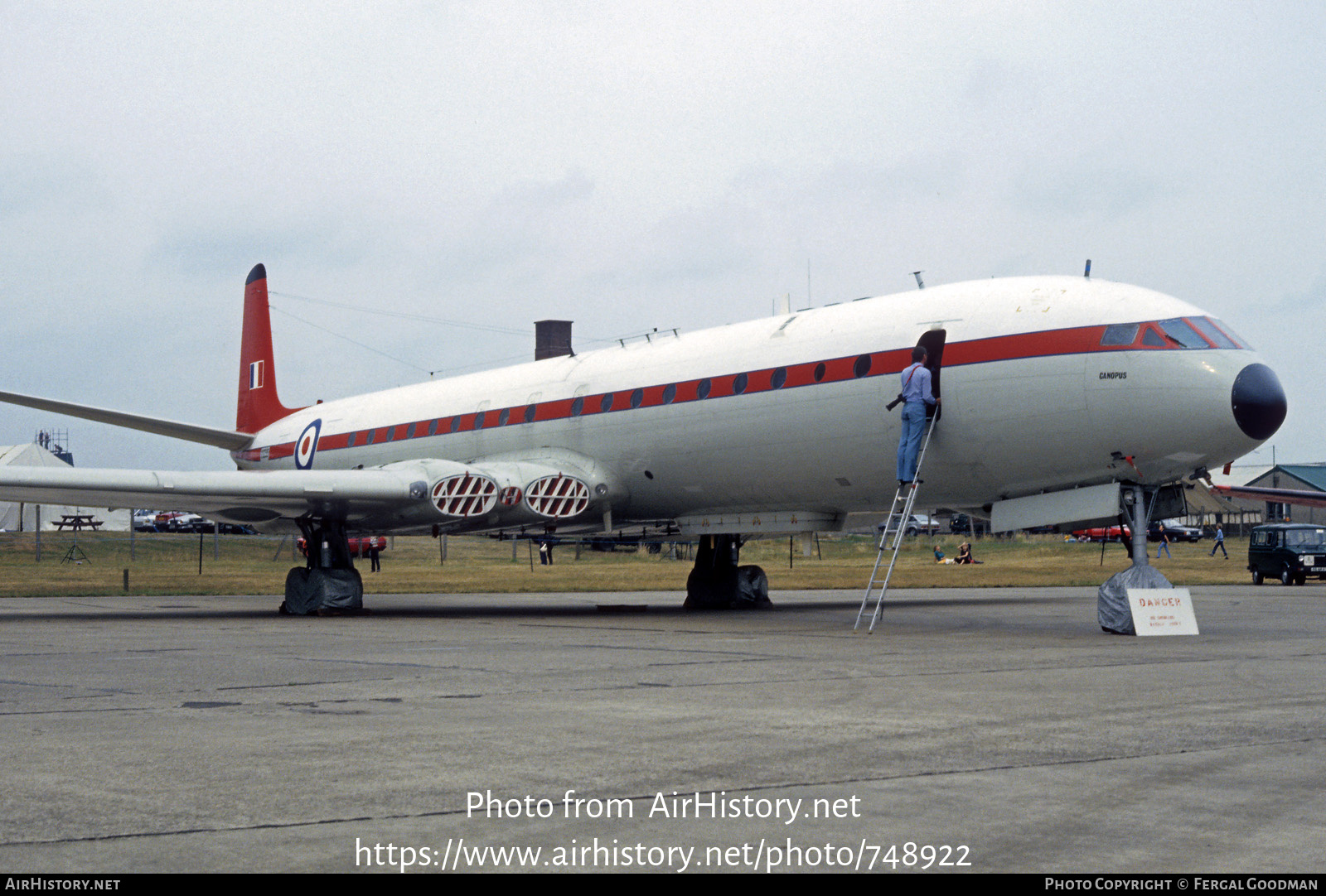 Aircraft Photo of XS235 | De Havilland D.H. 106 Comet 4C | UK - Air Force | AirHistory.net #748922