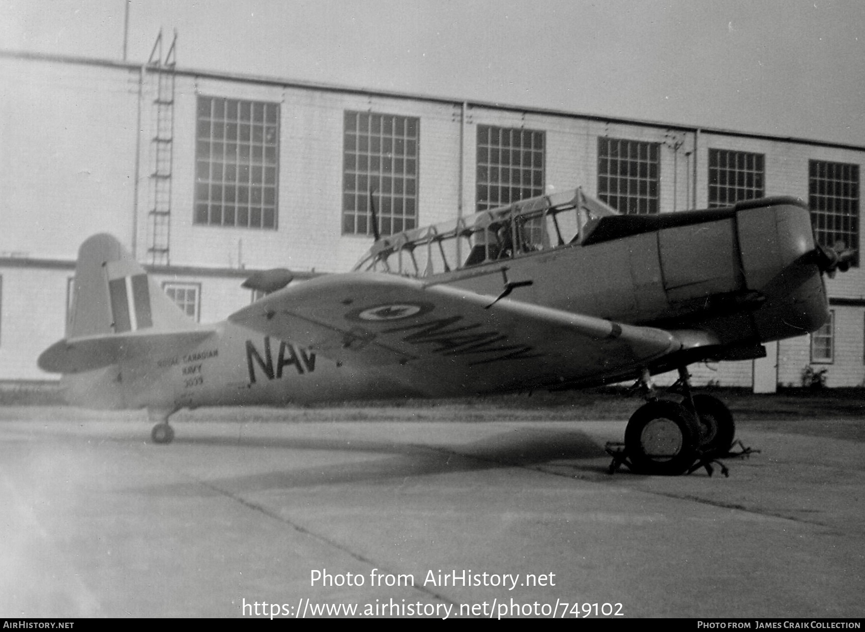 Aircraft Photo of 3039 | North American AT-16 Harvard IIB | Canada - Navy | AirHistory.net #749102