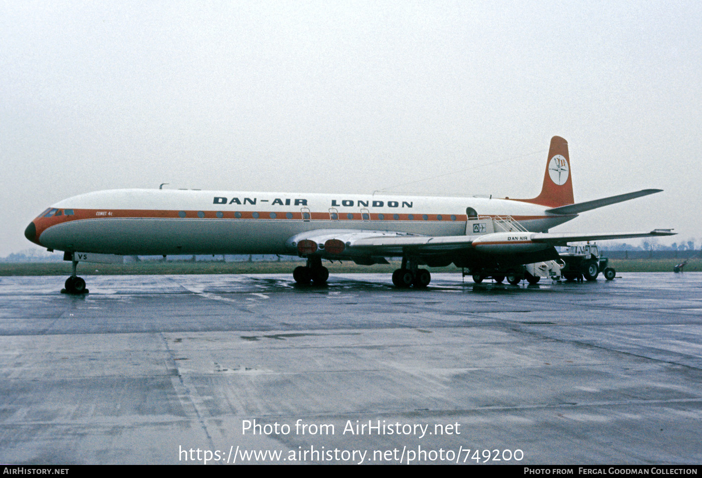 Aircraft Photo of G-AYVS | De Havilland D.H. 106 Comet 4C | Dan-Air London | AirHistory.net #749200