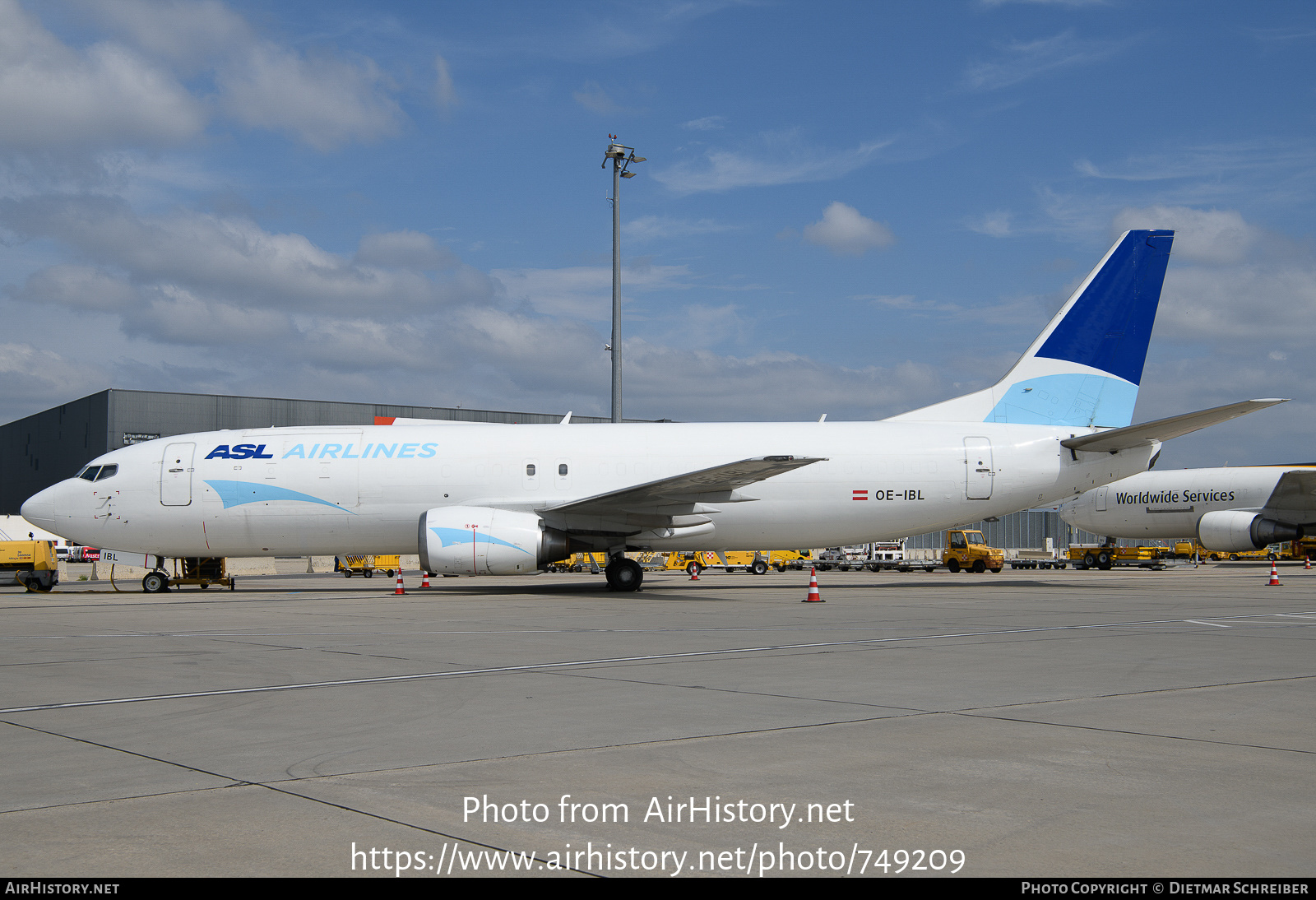 Aircraft Photo of OE-IBL | Boeing 737-490(SF) | ASL Airlines | AirHistory.net #749209