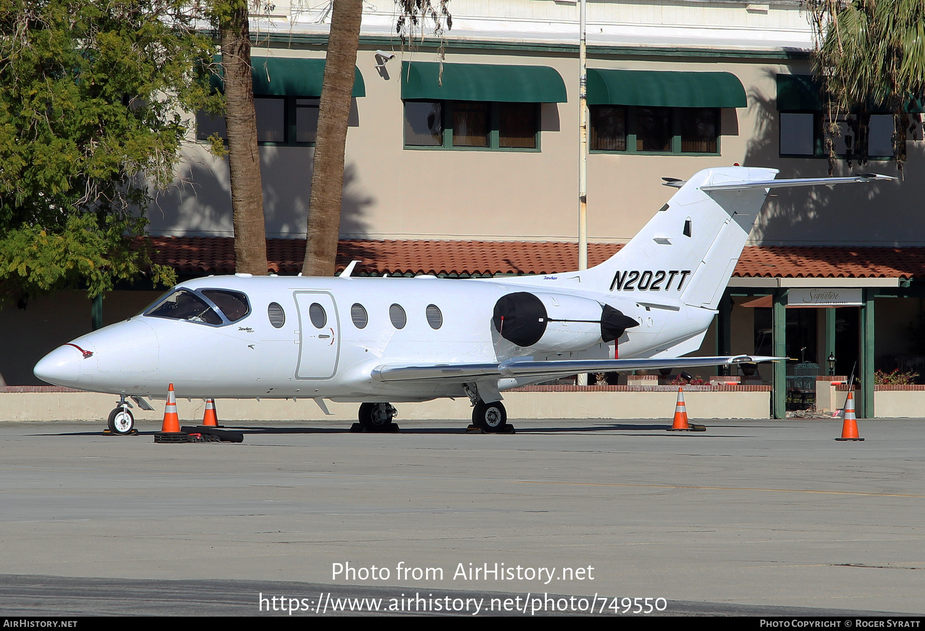 Aircraft Photo of N202TT | Raytheon Hawker 400XP | AirHistory.net #749550