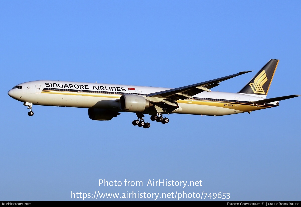 Aircraft Photo of 9V-SWR | Boeing 777-312/ER | Singapore Airlines | AirHistory.net #749653