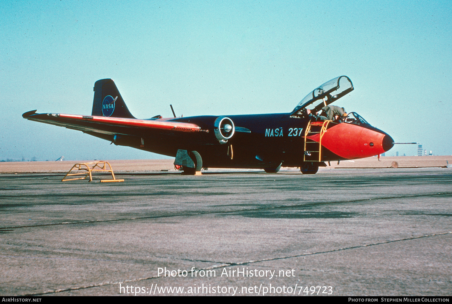 Aircraft Photo of NASA 237 | Martin B-57B Canberra | NASA - National Aeronautics and Space Administration | AirHistory.net #749723