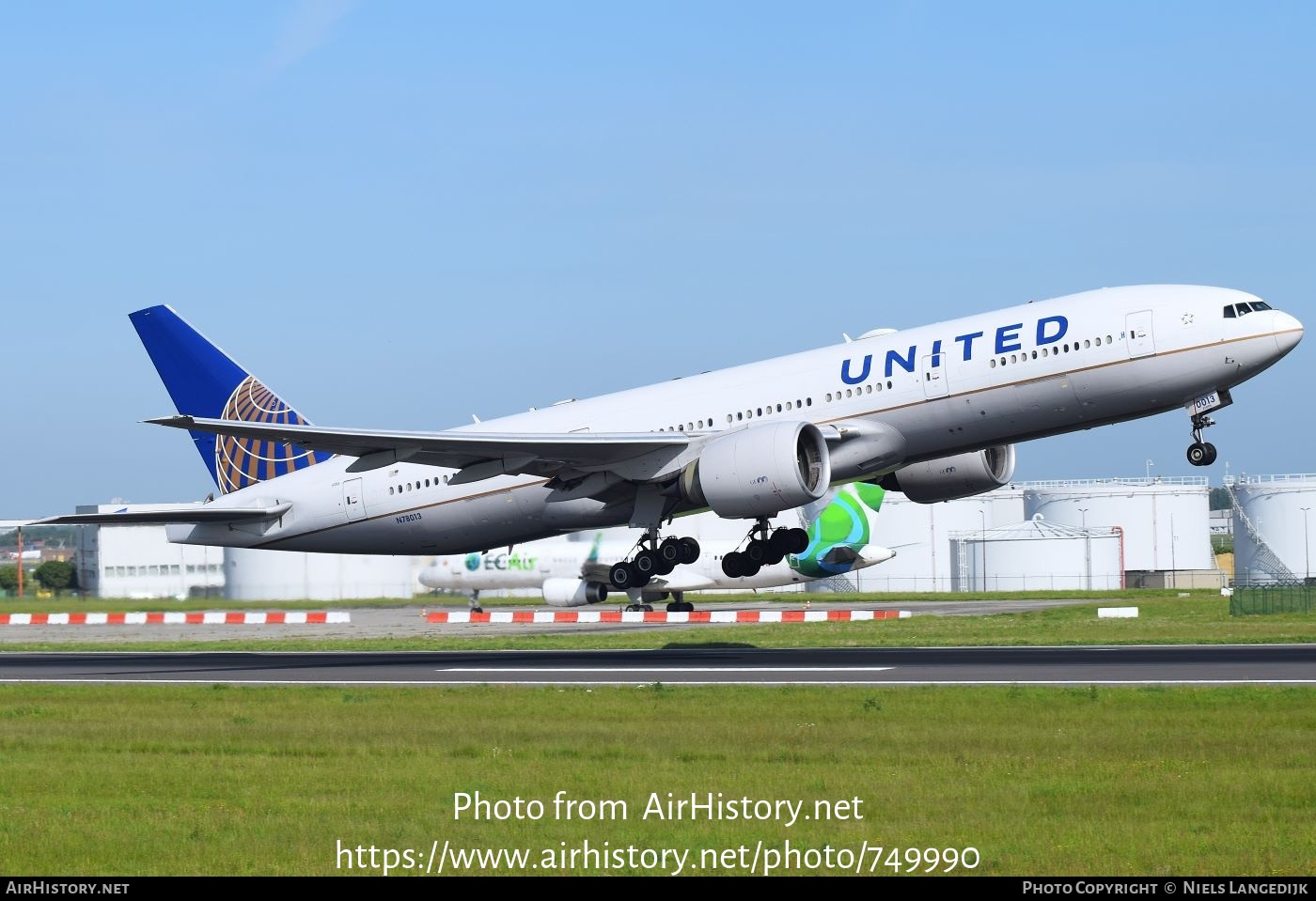 Aircraft Photo of N78013 | Boeing 777-224/ER | United Airlines | AirHistory.net #749990