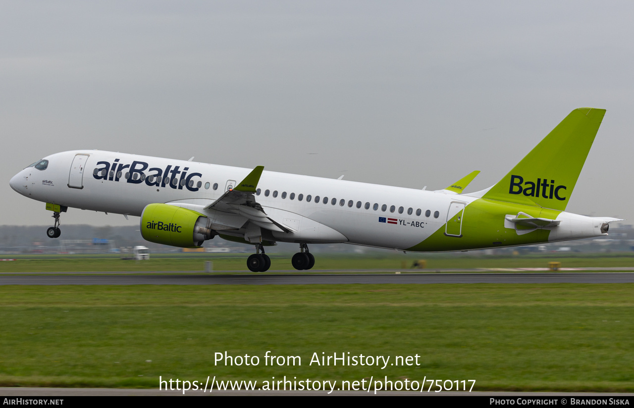 Aircraft Photo of YL-ABC | Airbus A220-371 (BD-500-1A11) | AirBaltic | AirHistory.net #750117