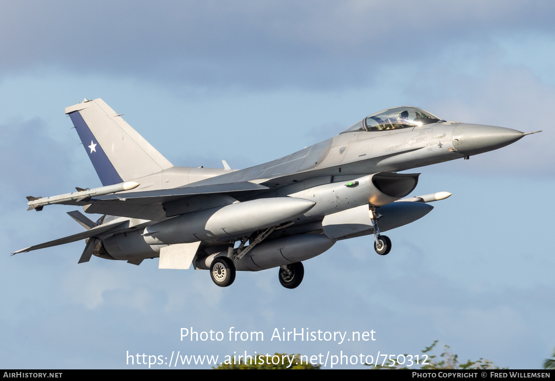 Aircraft Photo of 853 | Lockheed Martin F-16C Fighting Falcon | Chile - Air Force | AirHistory.net #750312