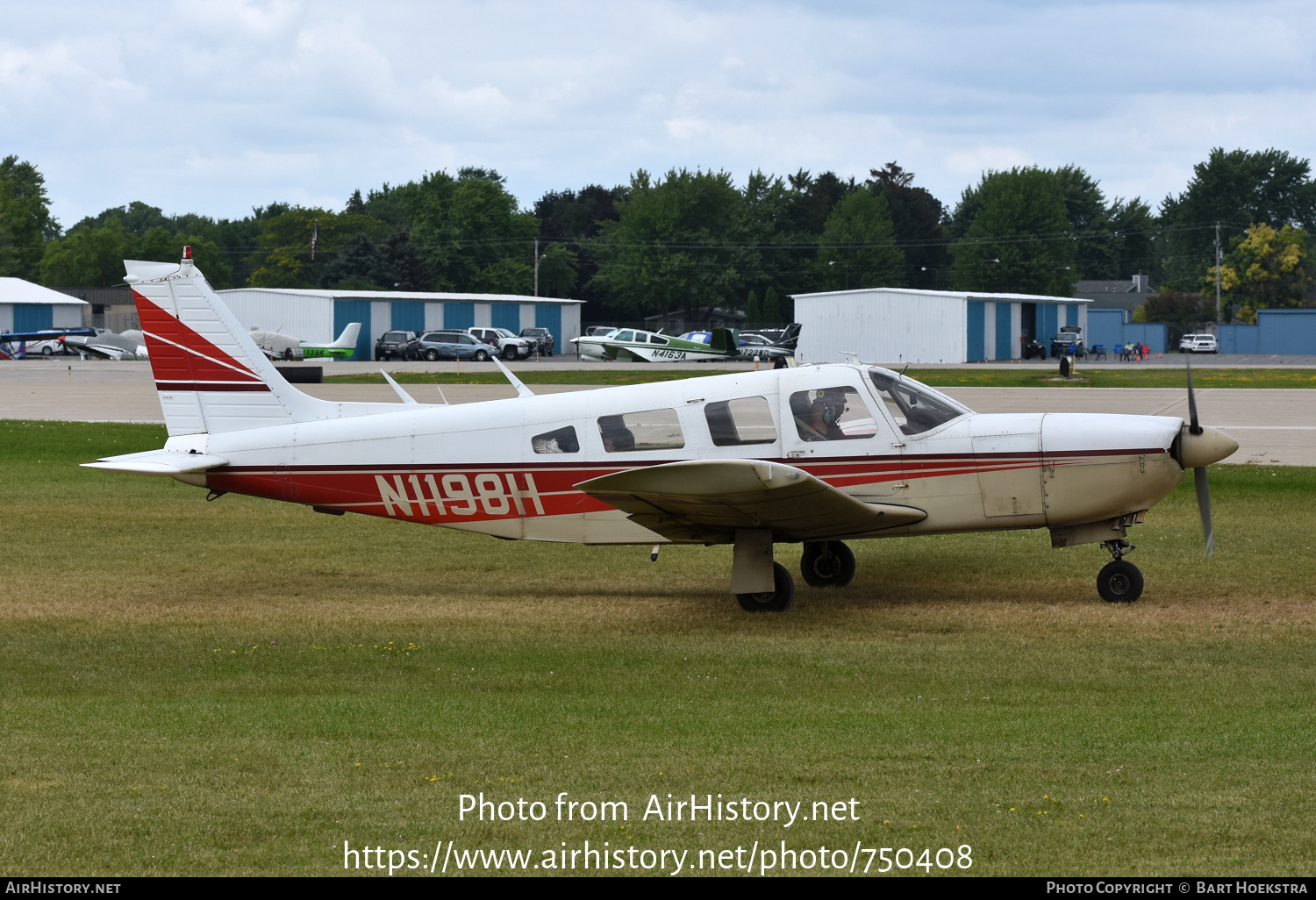 Aircraft Photo of N1198H | Piper PA-32R-300 Cherokee Lance | AirHistory.net #750408