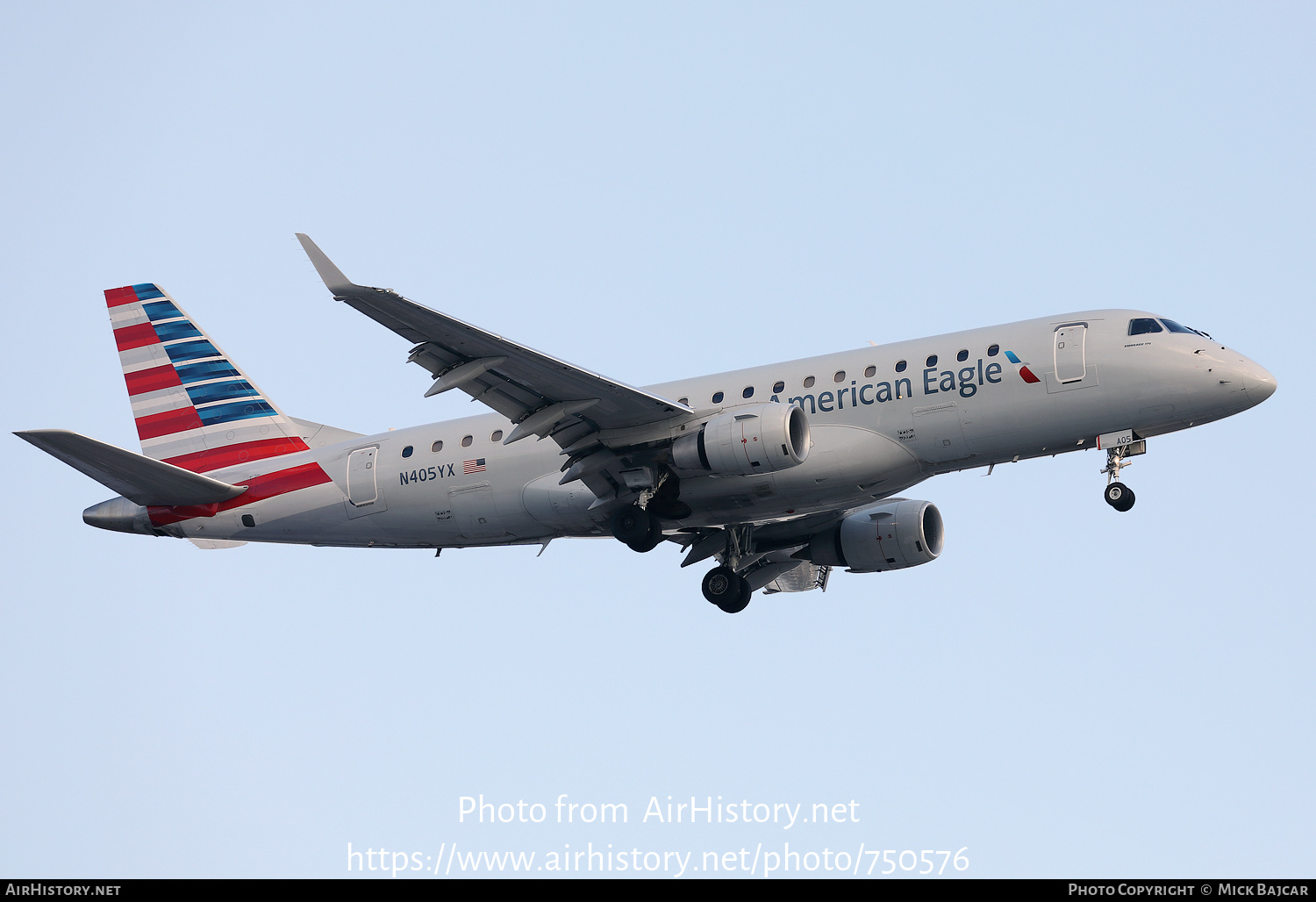 Aircraft Photo of N405YX | Embraer 175LR (ERJ-170-200LR) | American Airlines | AirHistory.net #750576