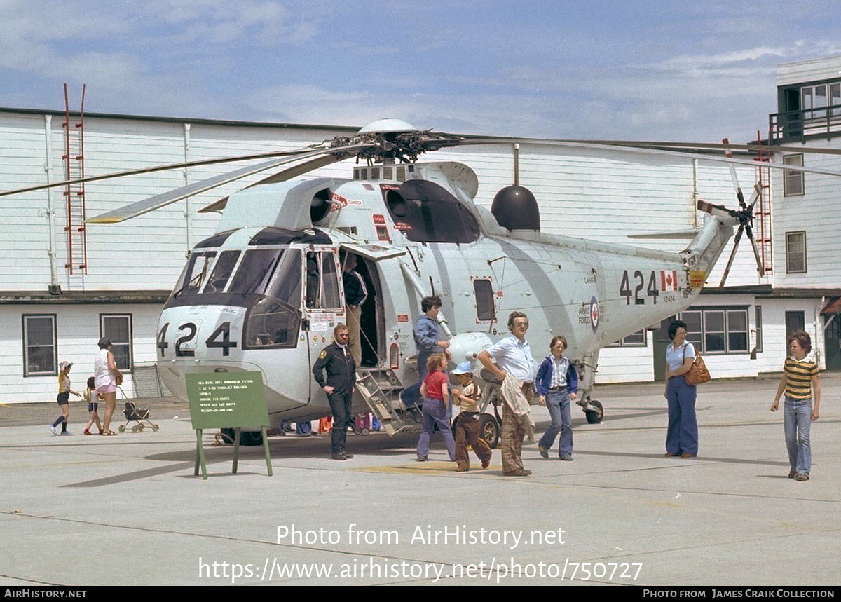 Aircraft Photo of 12424 | Sikorsky CHSS-2 Sea King (S-61B) | Canada - Navy | AirHistory.net #750727