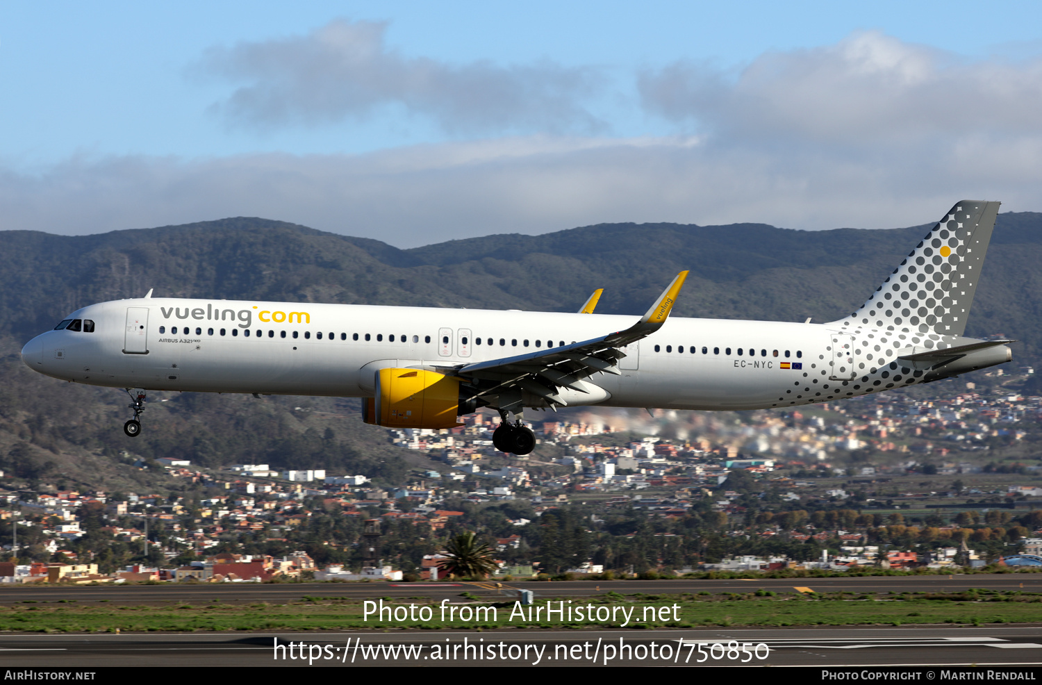 Aircraft Photo of EC-NYC | Airbus A321-271NX | Vueling Airlines | AirHistory.net #750850