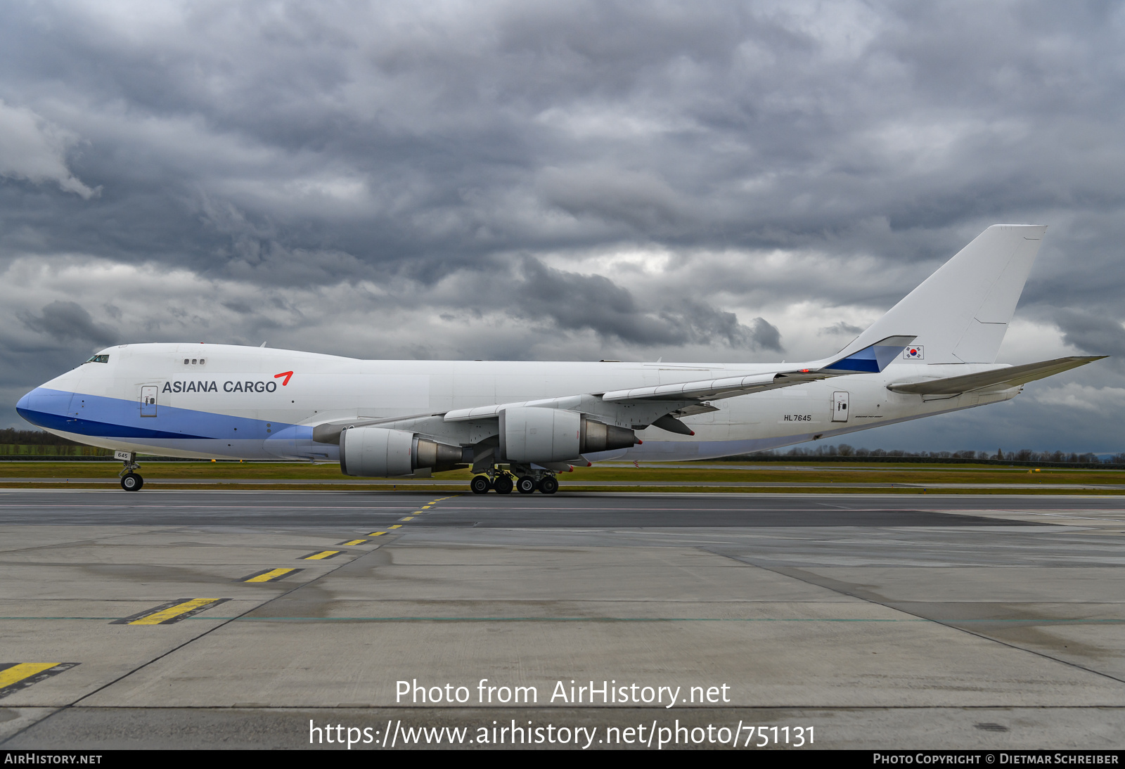 Aircraft Photo of HL7645 | Boeing 747-409F/SCD | Asiana Airlines Cargo | AirHistory.net #751131