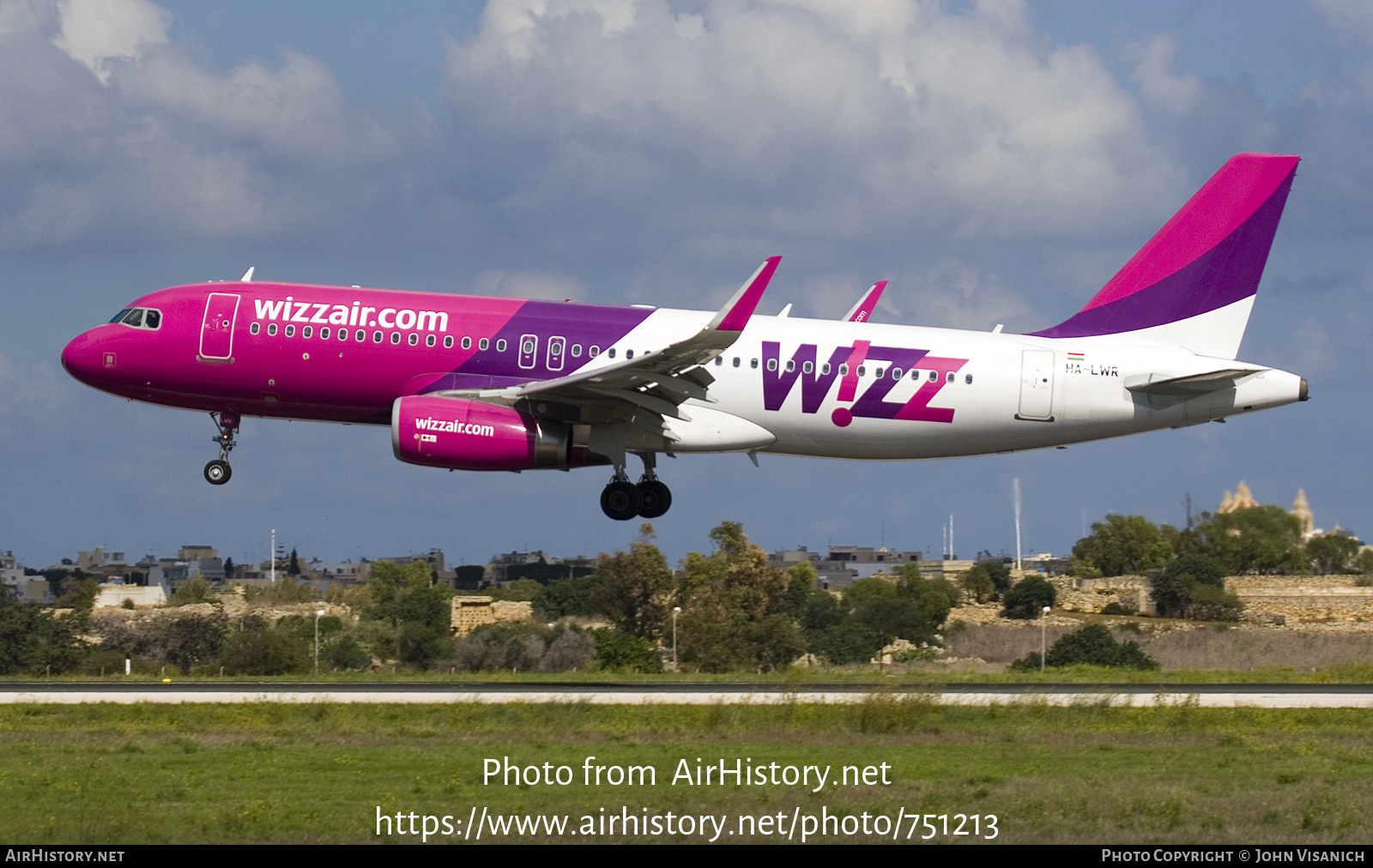 Aircraft Photo of HA-LWR | Airbus A320-232 | Wizz Air | AirHistory.net #751213