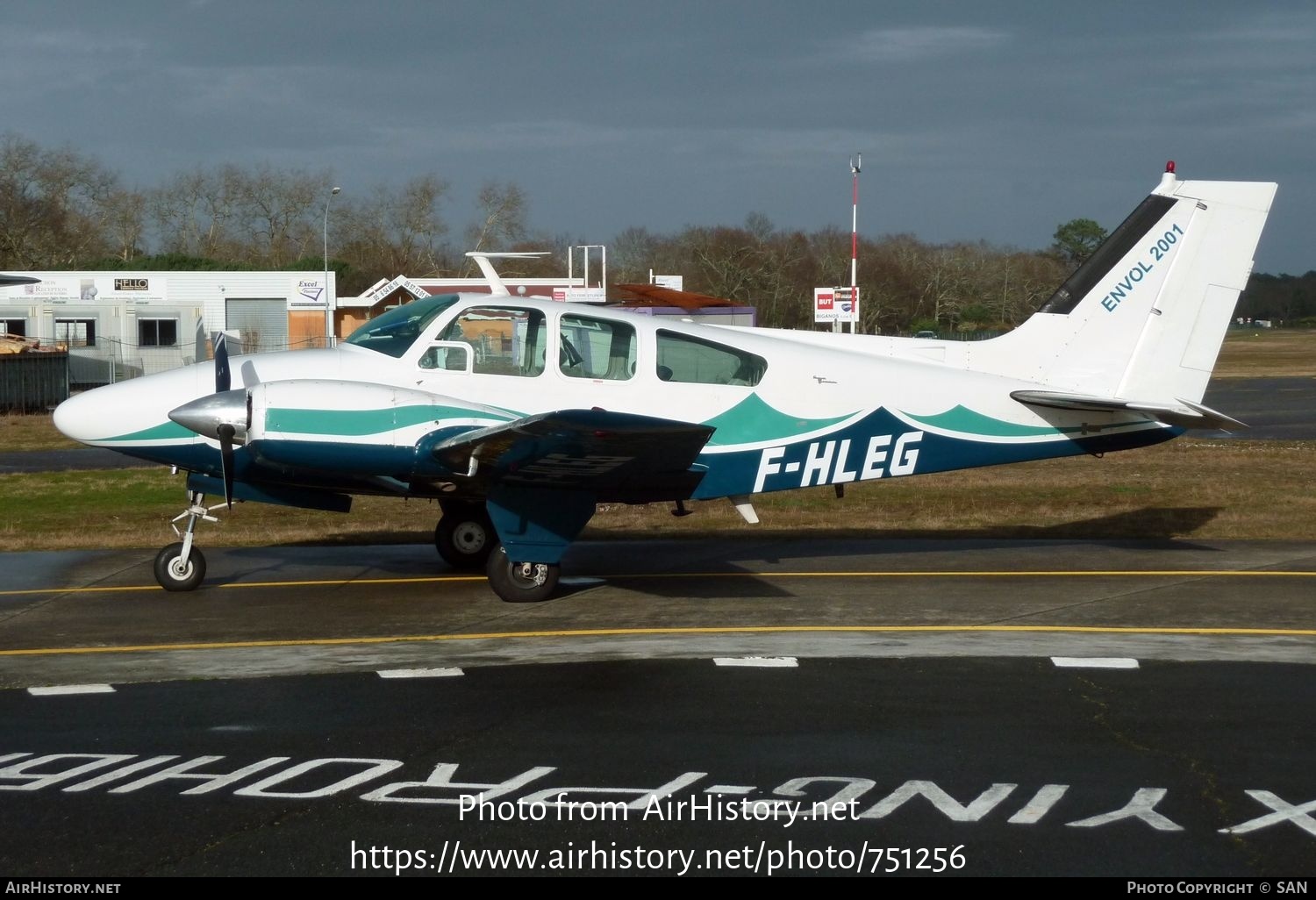 Aircraft Photo of F-HLEG | Beech B55 Baron (95-B55) | ENVOL 2001 | AirHistory.net #751256