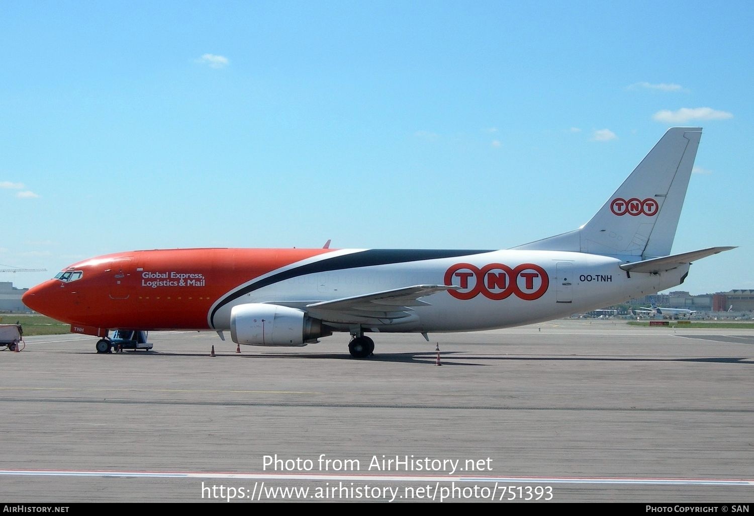 Aircraft Photo of OO-TNH | Boeing 737-301(SF) | TNT Airways | AirHistory.net #751393