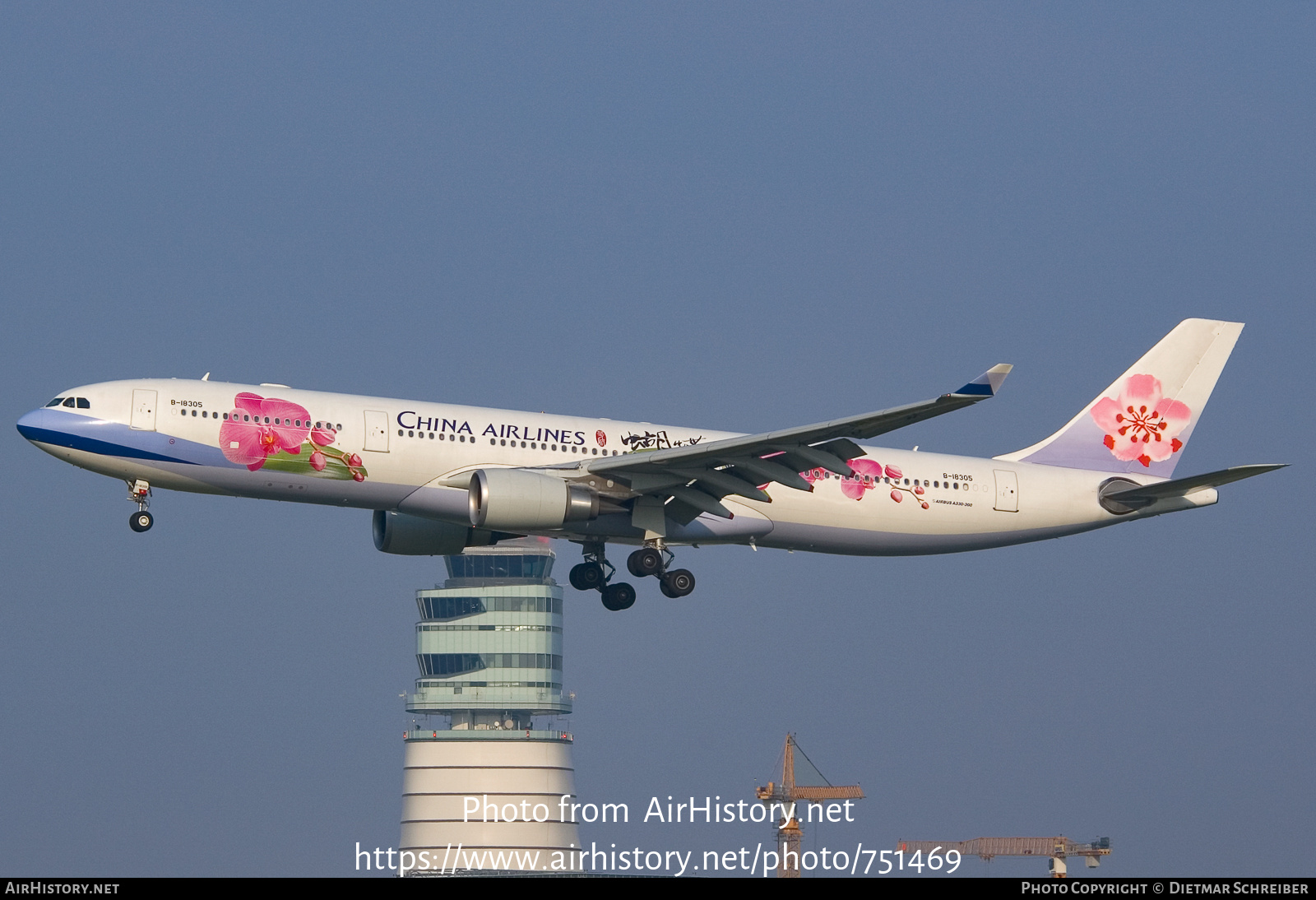 Aircraft Photo of B-18305 | Airbus A330-302 | China Airlines | AirHistory.net #751469