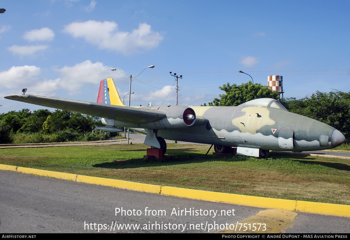 Aircraft Photo of 0923 | English Electric Canberra B(I)88 | Venezuela - Air Force | AirHistory.net #751573