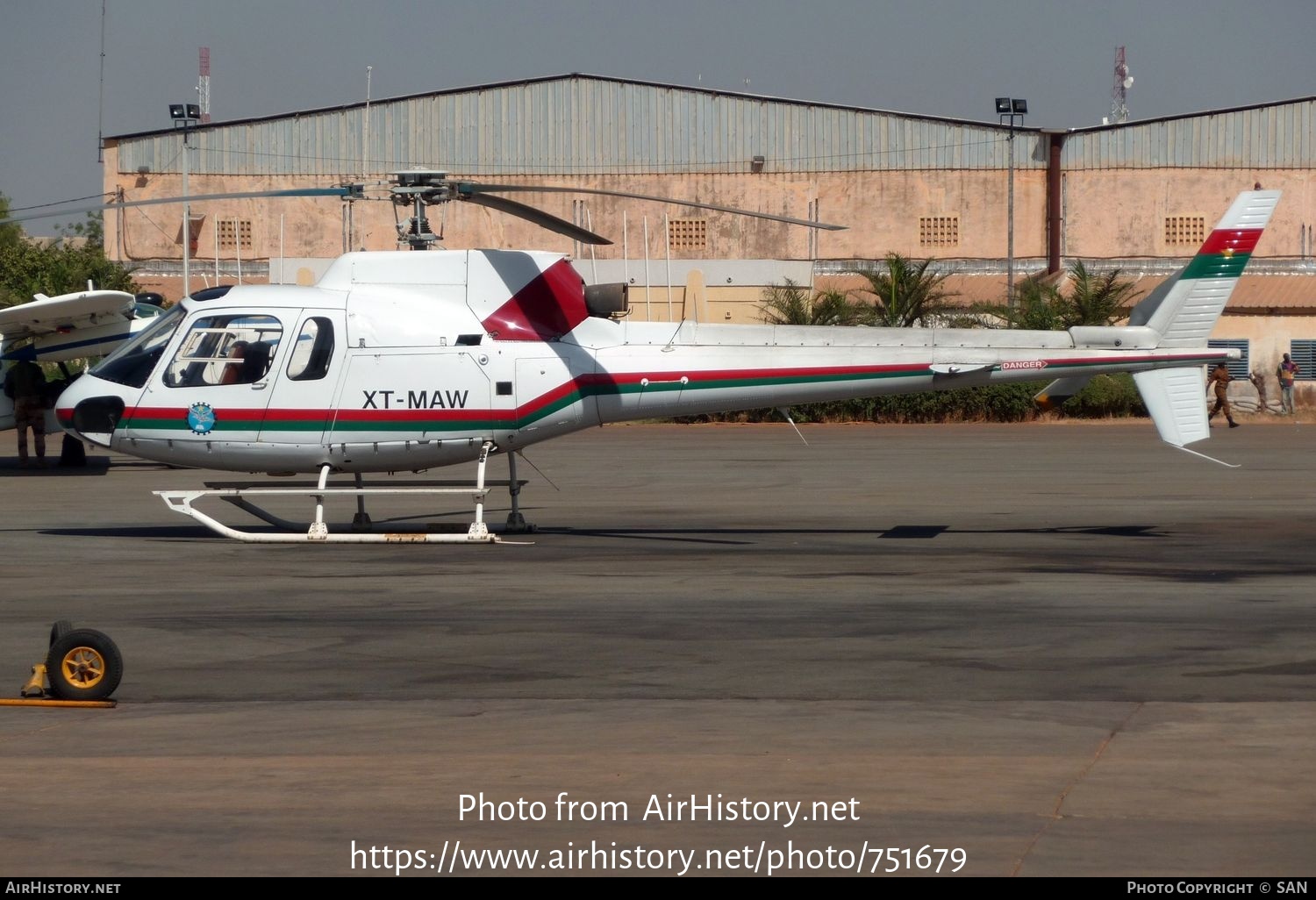 Aircraft Photo of XT-MAW | Aerospatiale AS-350B Ecureuil | Burkina Faso - Air Force | AirHistory.net #751679