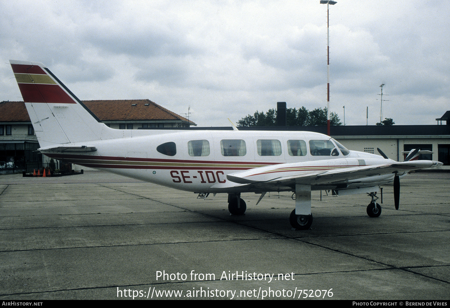 Aircraft Photo of SE-IDC | Piper PA-31-350 Chieftain | AirHistory.net #752076