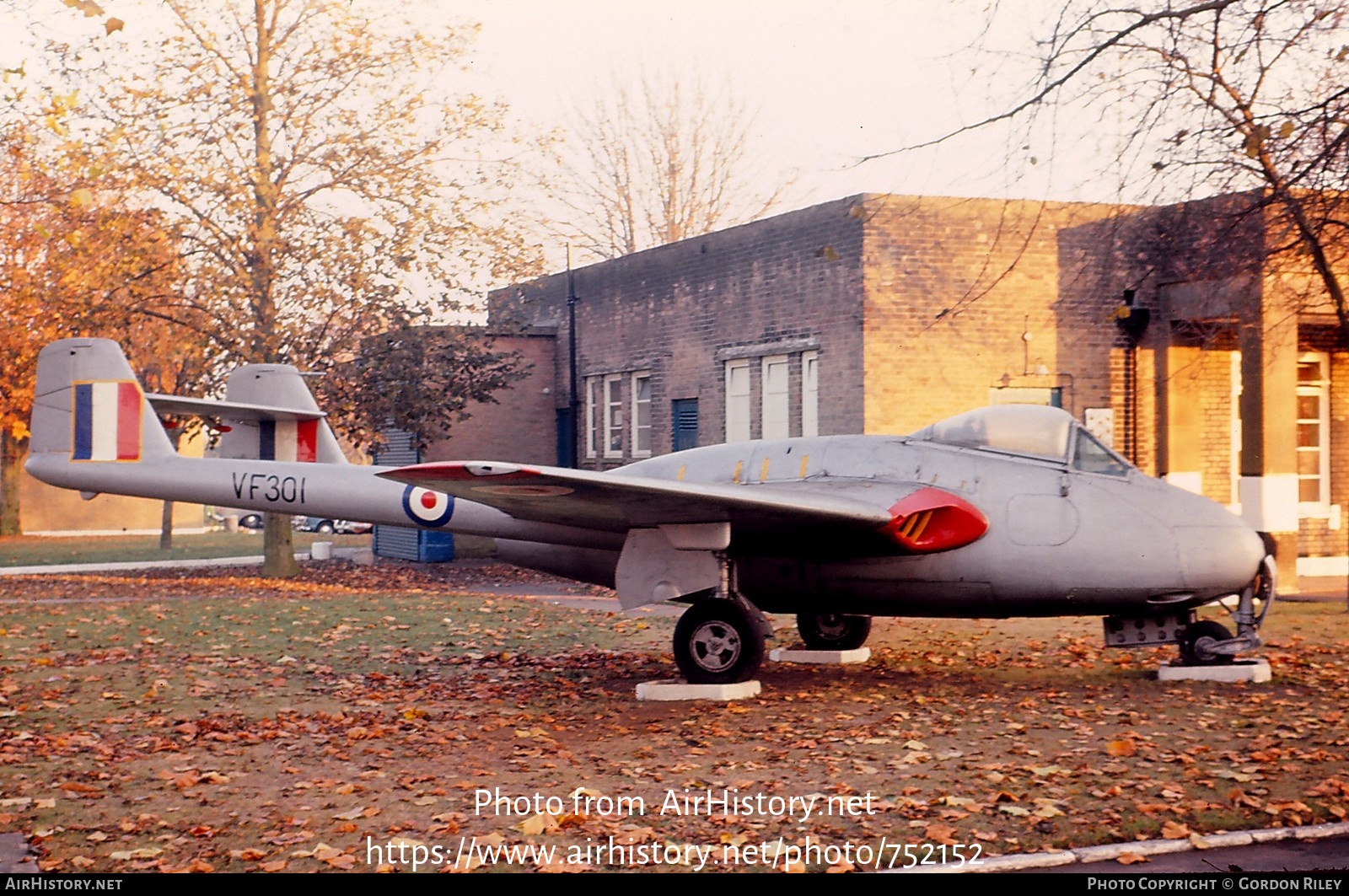 Aircraft Photo of VF301 | De Havilland D.H. 100 Vampire F1 | UK - Air Force | AirHistory.net #752152