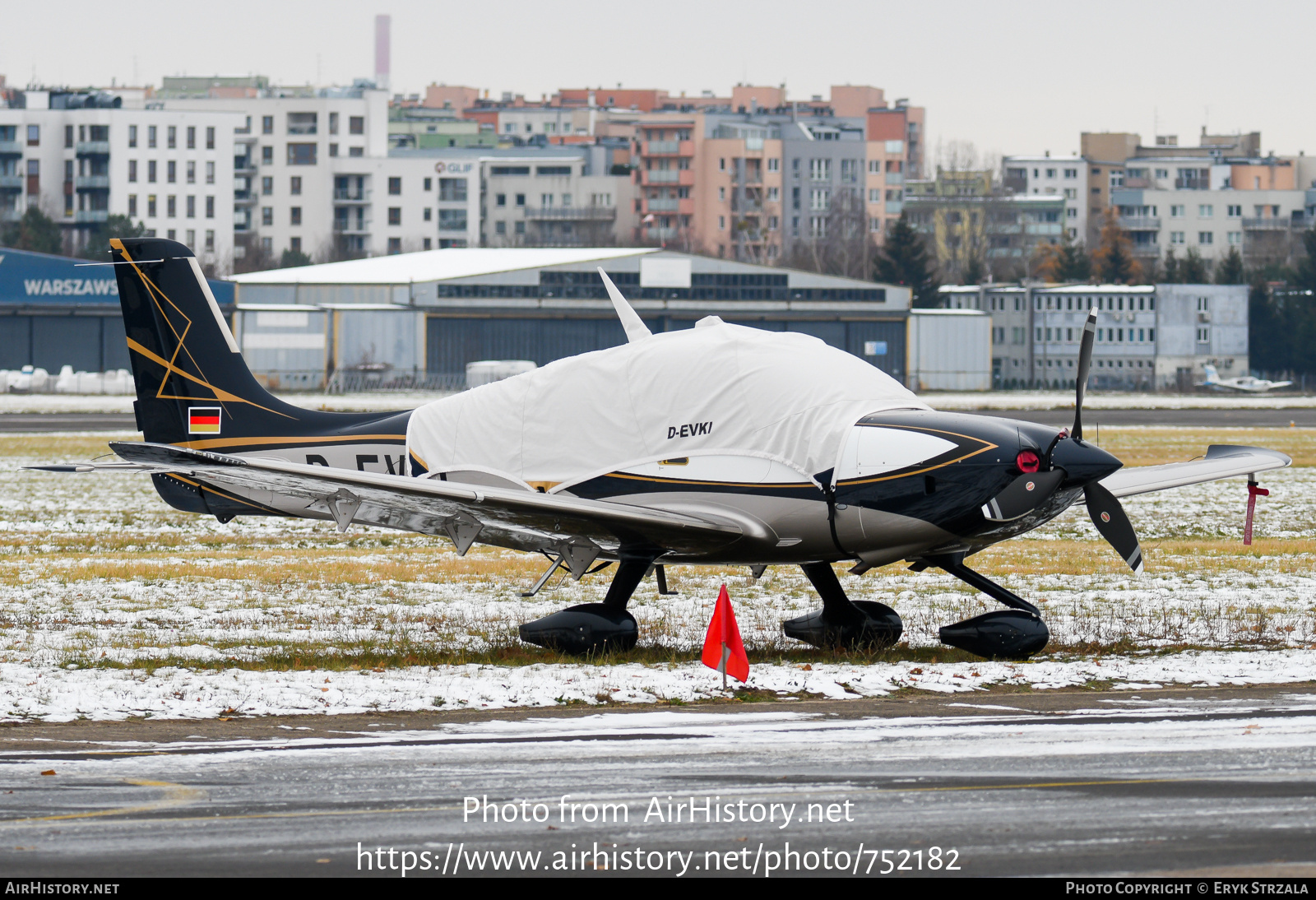 Aircraft Photo of D-EVKI | Cirrus SR-22T G6-GTS Arrivee | AirHistory.net #752182