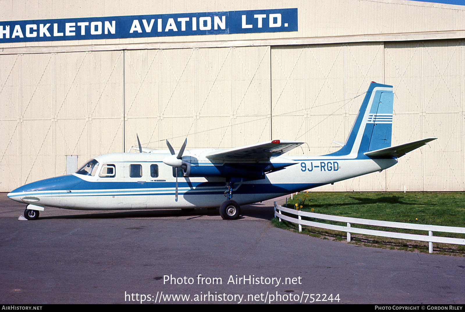 Aircraft Photo of 9J-RGD | Aero Commander 680V Turbo Commander | AirHistory.net #752244