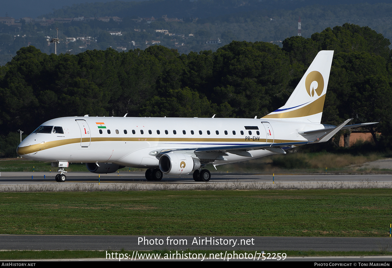 Aircraft Photo of PR-EHV | Embraer 175LR (ERJ-170-200LR) | Reliance Industries | AirHistory.net #752259