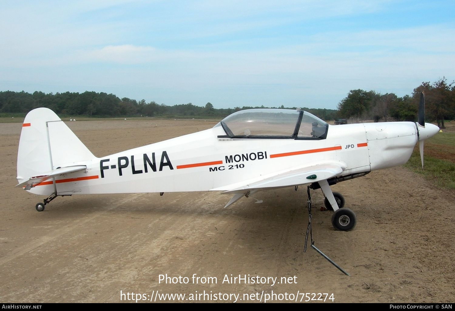 Aircraft Photo of F-PLNA | MC 210 MONOBI | AirHistory.net #752274