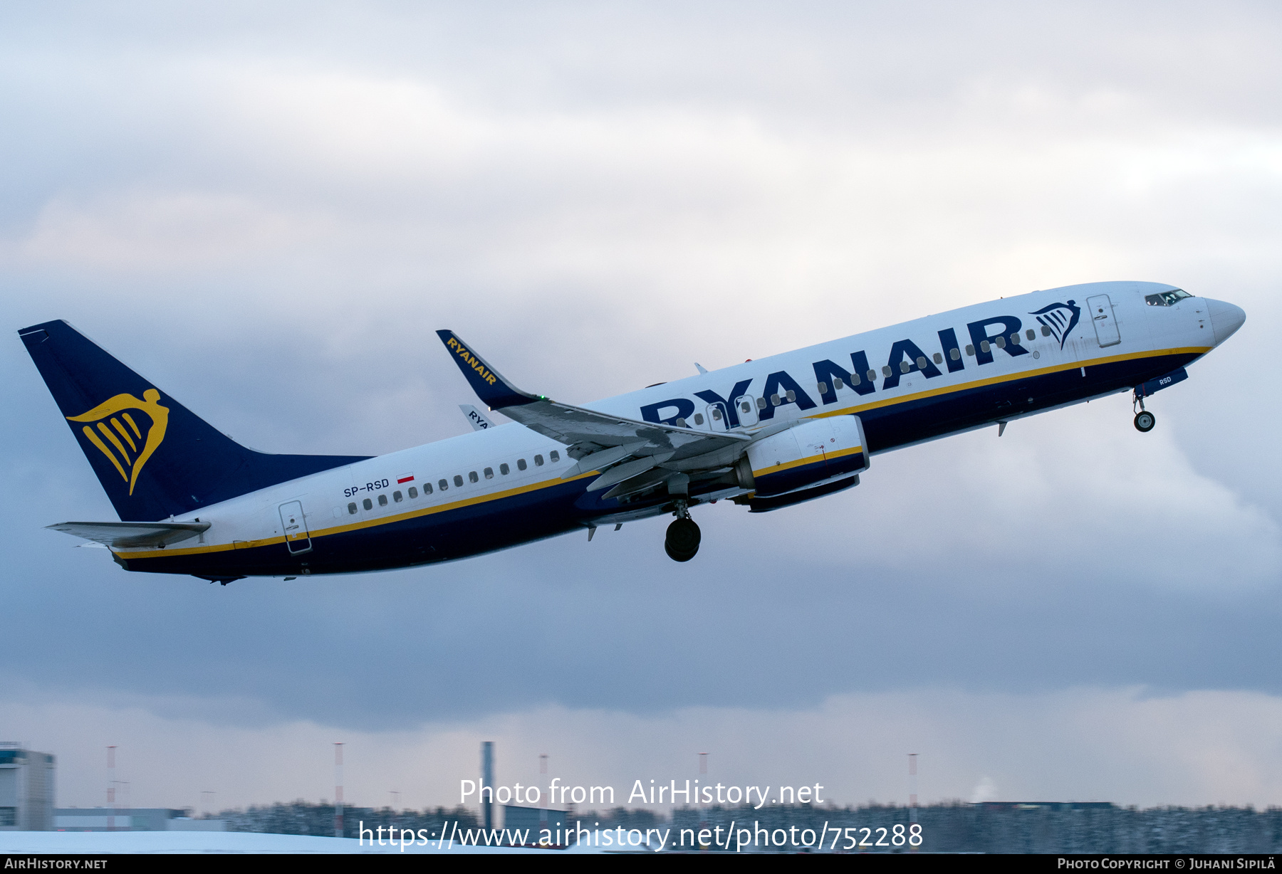 Aircraft Photo of SP-RSD | Boeing 737-800 | Ryanair | AirHistory.net #752288