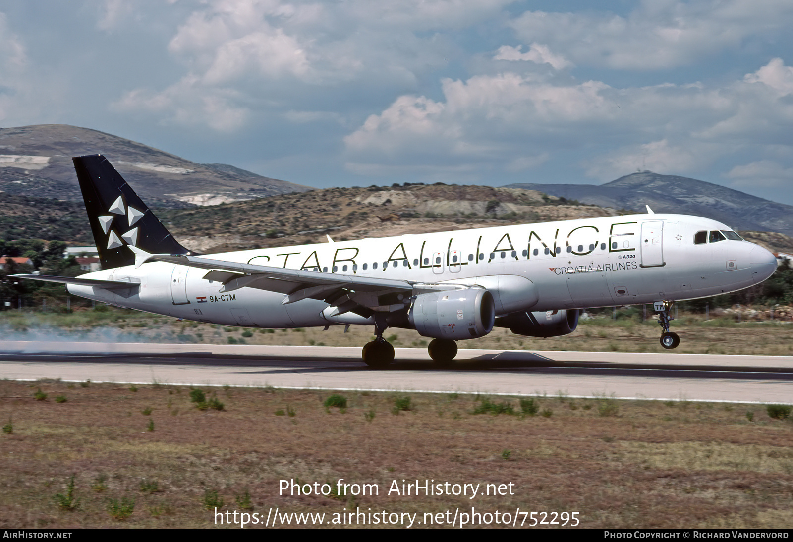 Aircraft Photo of 9A-CTM | Airbus A320-212 | Croatia Airlines | AirHistory.net #752295