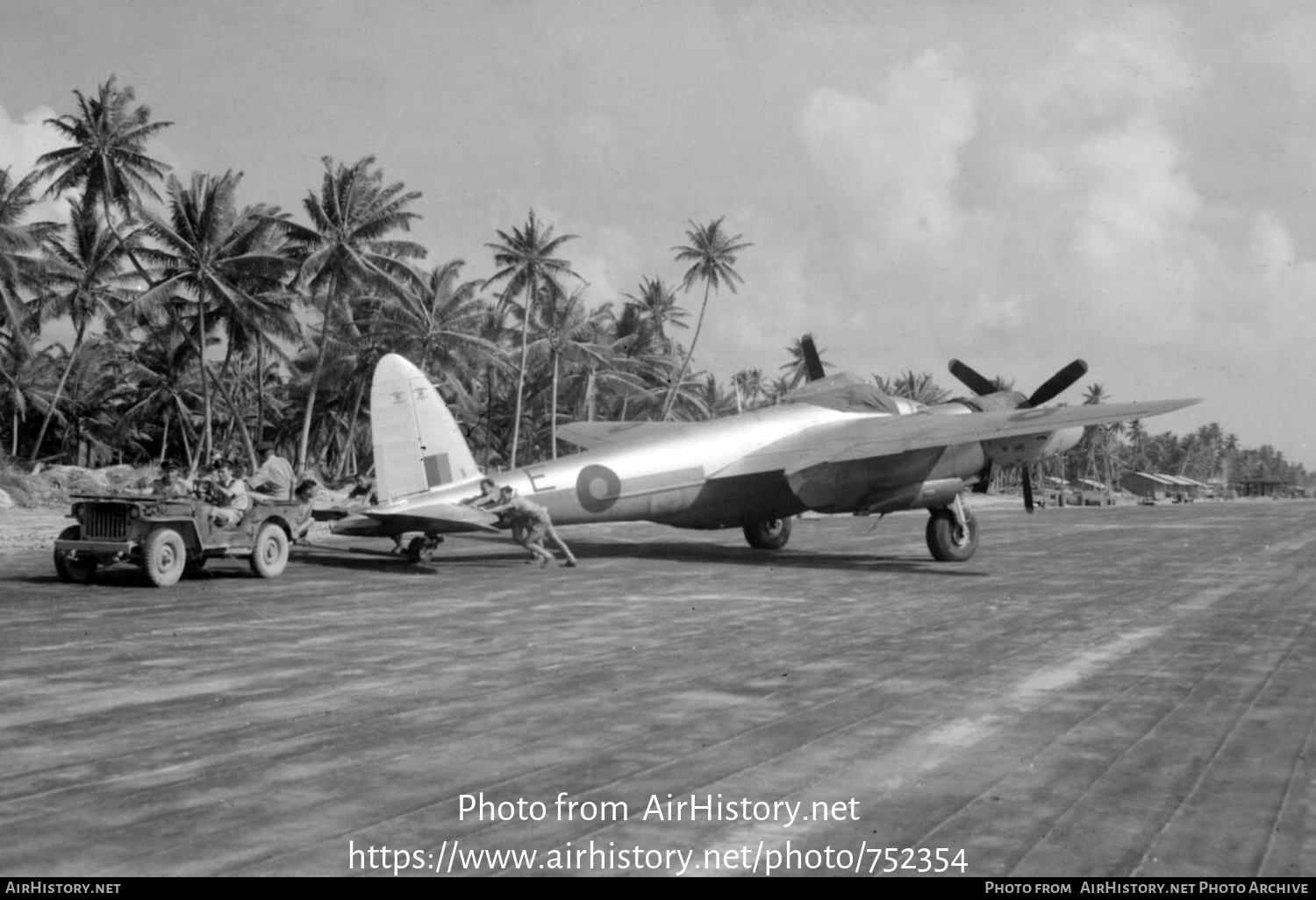 Aircraft Photo of RG203 | De Havilland D.H. 98 Mosquito PR34 | AirHistory.net #752354